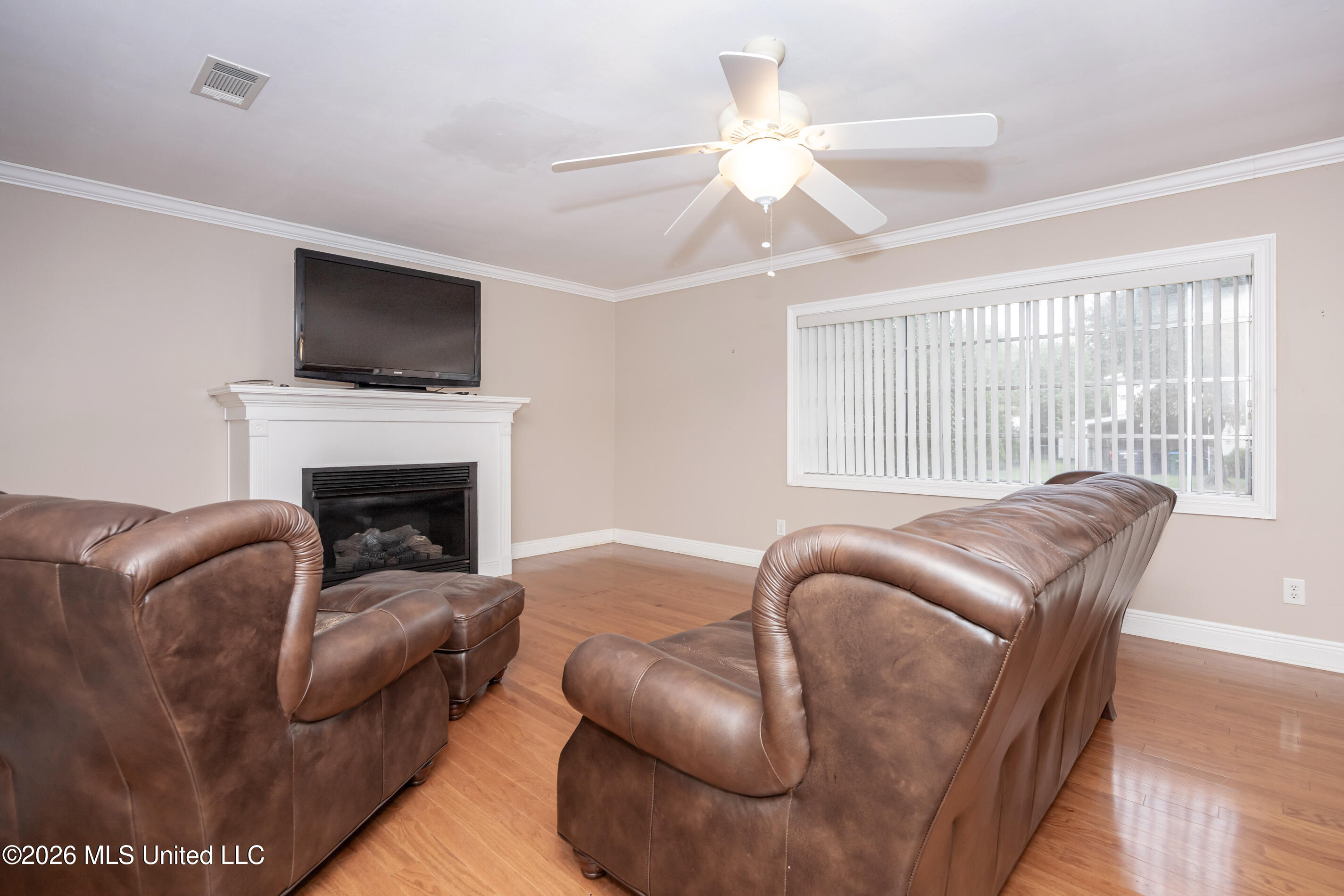 1907 9th Street Property Photo 8