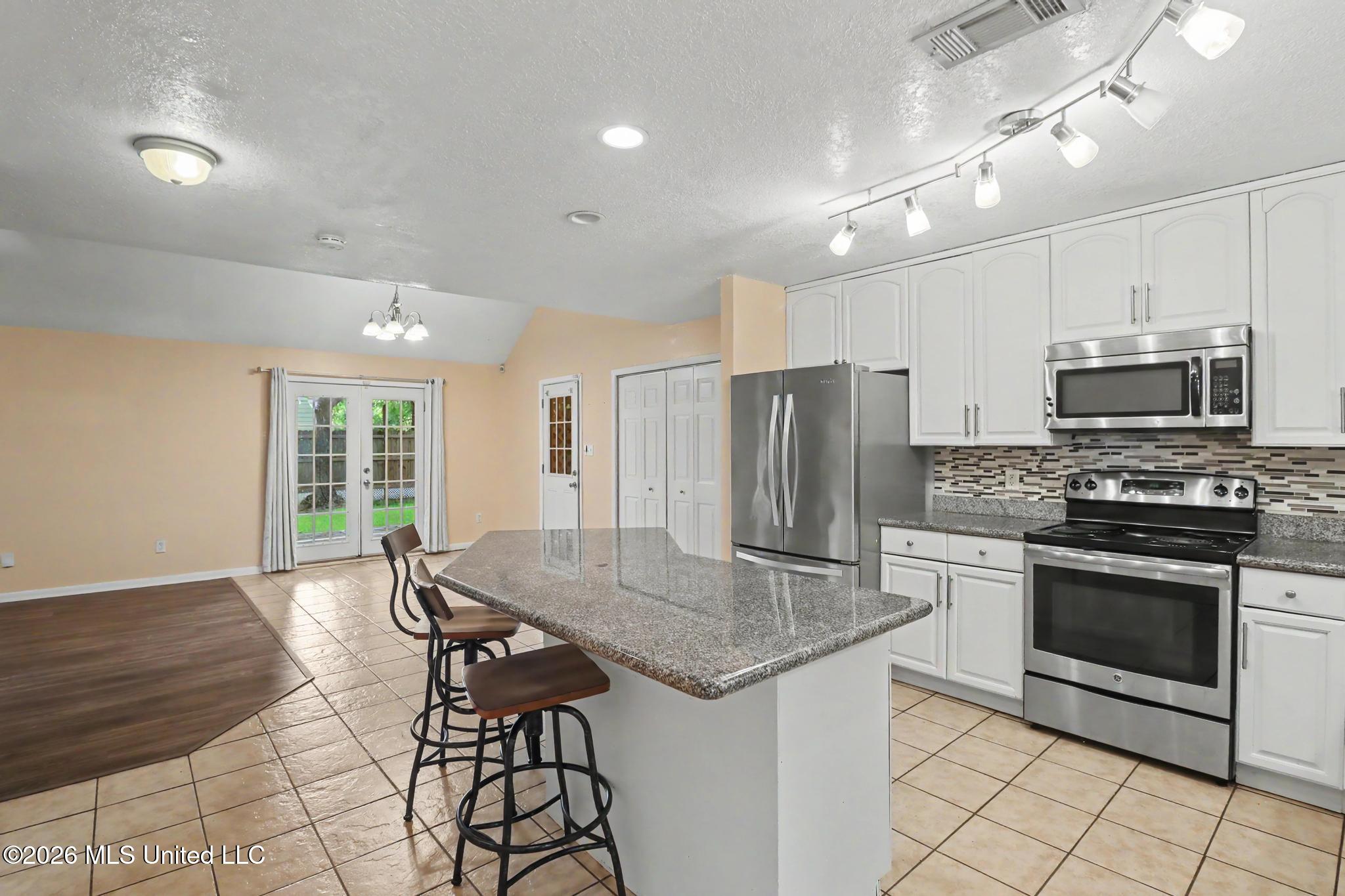 109 S Wright Avenue Property Photo 6