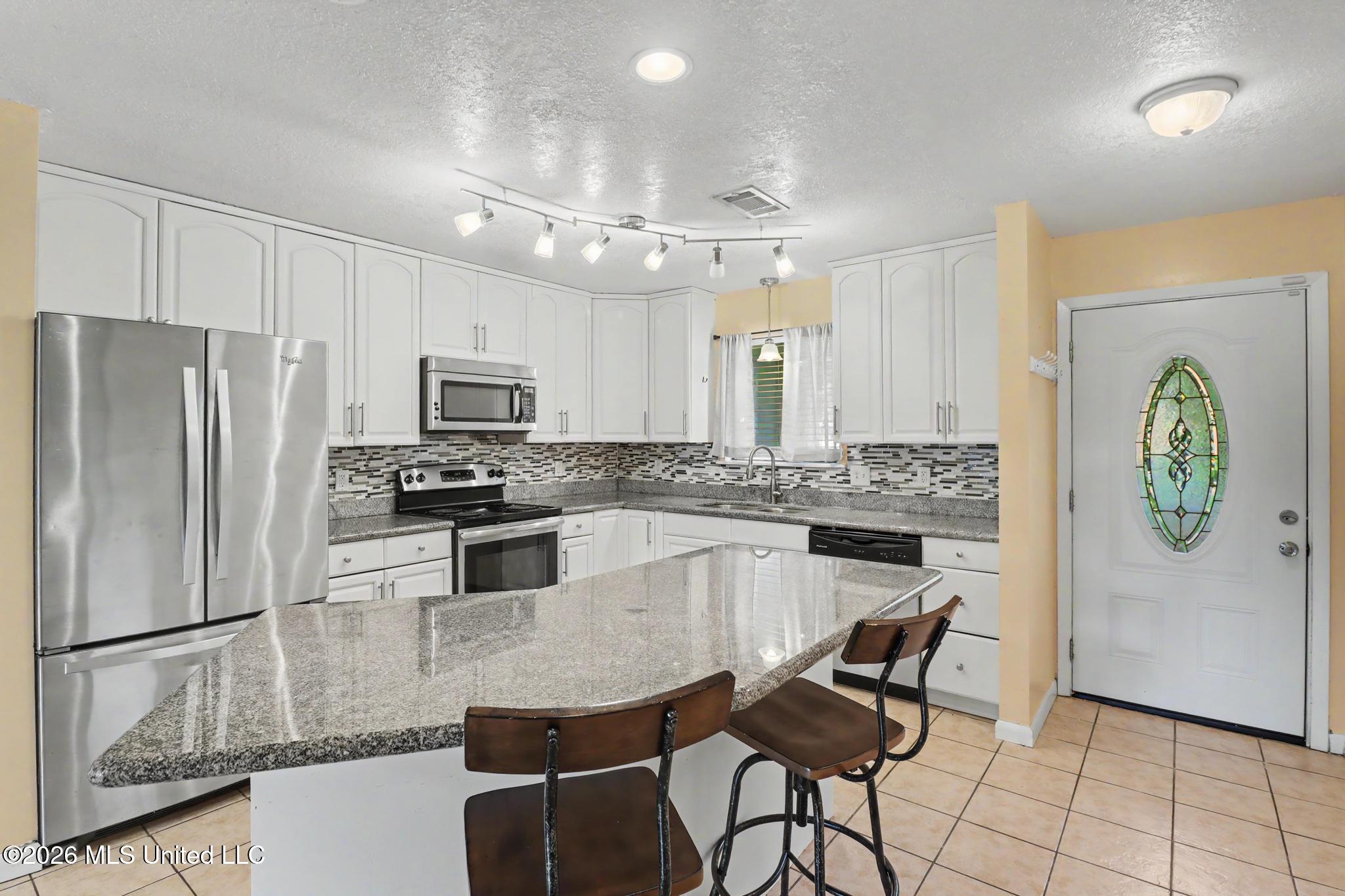 109 S Wright Avenue Property Photo 7