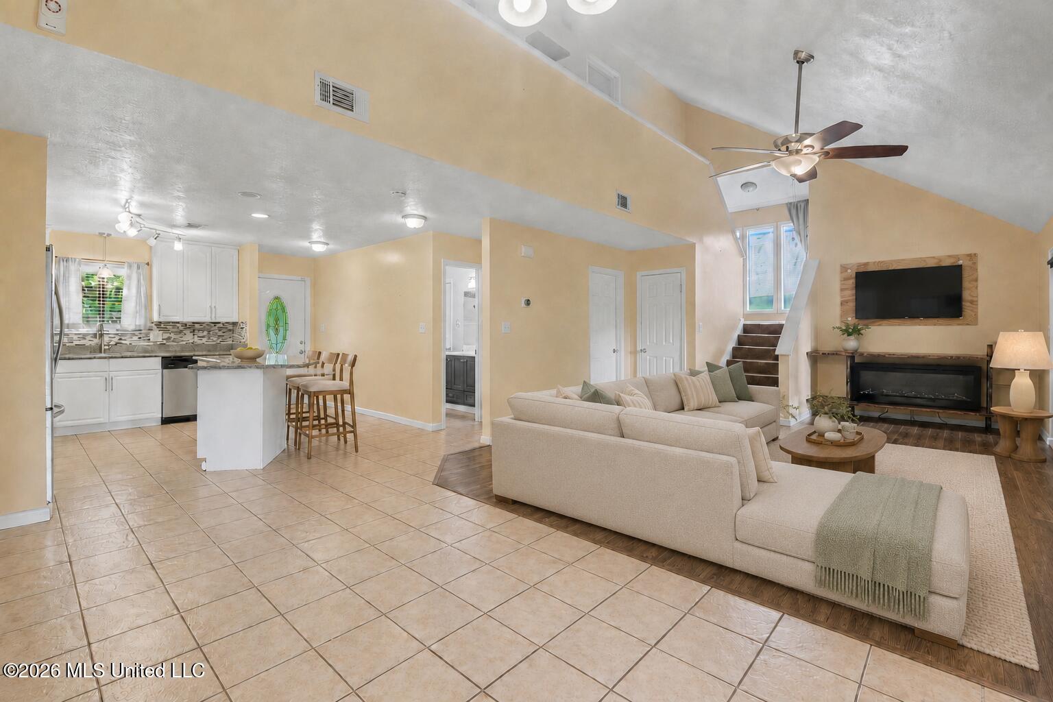 109 S Wright Avenue Property Photo 10