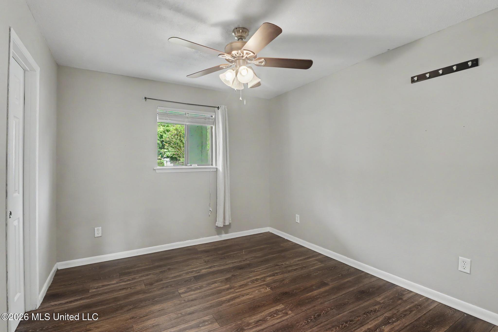 109 S Wright Avenue Property Photo 17