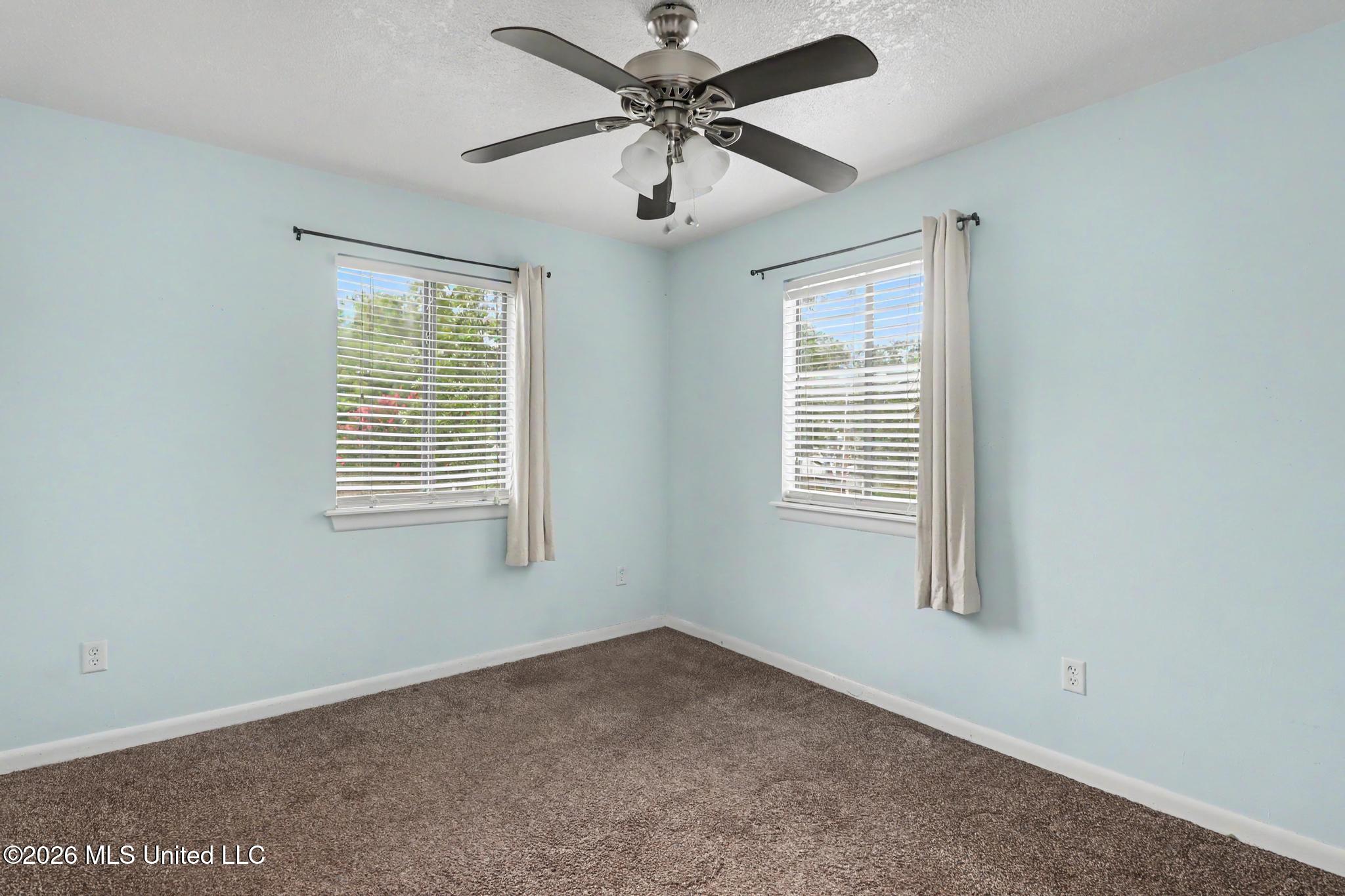 109 S Wright Avenue Property Photo 23