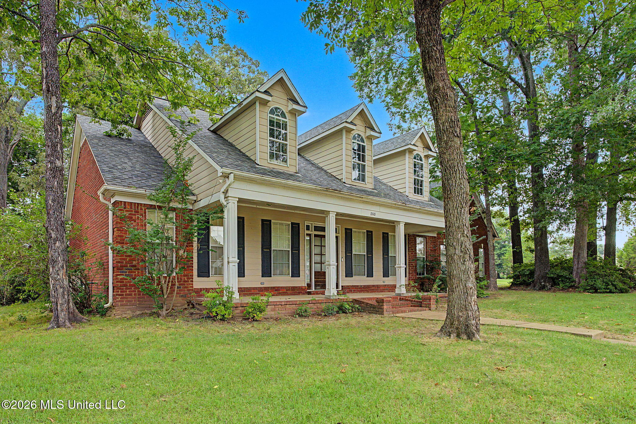 800 Cedar Crossing Property Photo 2
