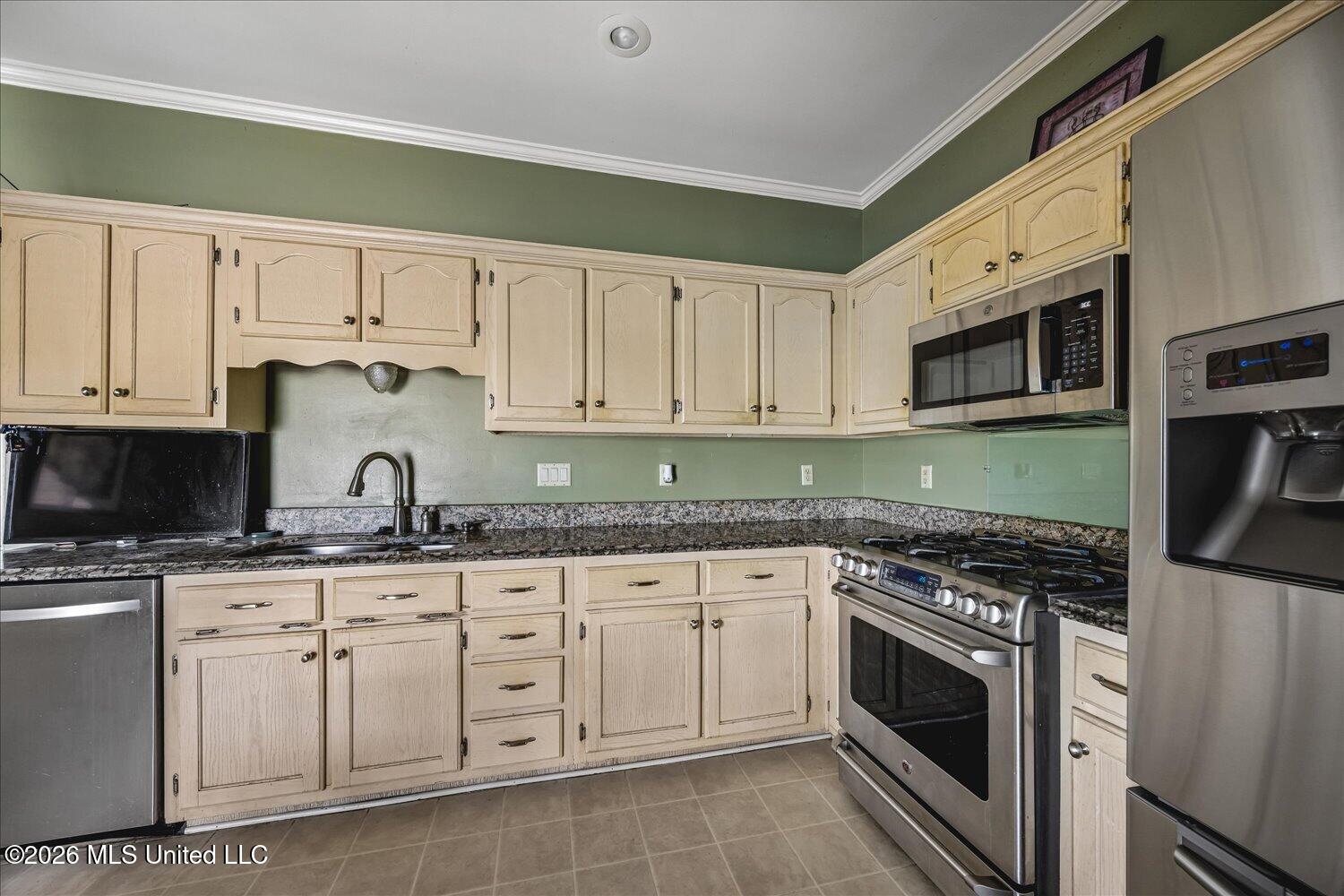 4363 Sweet Flag Loop Property Photo 13