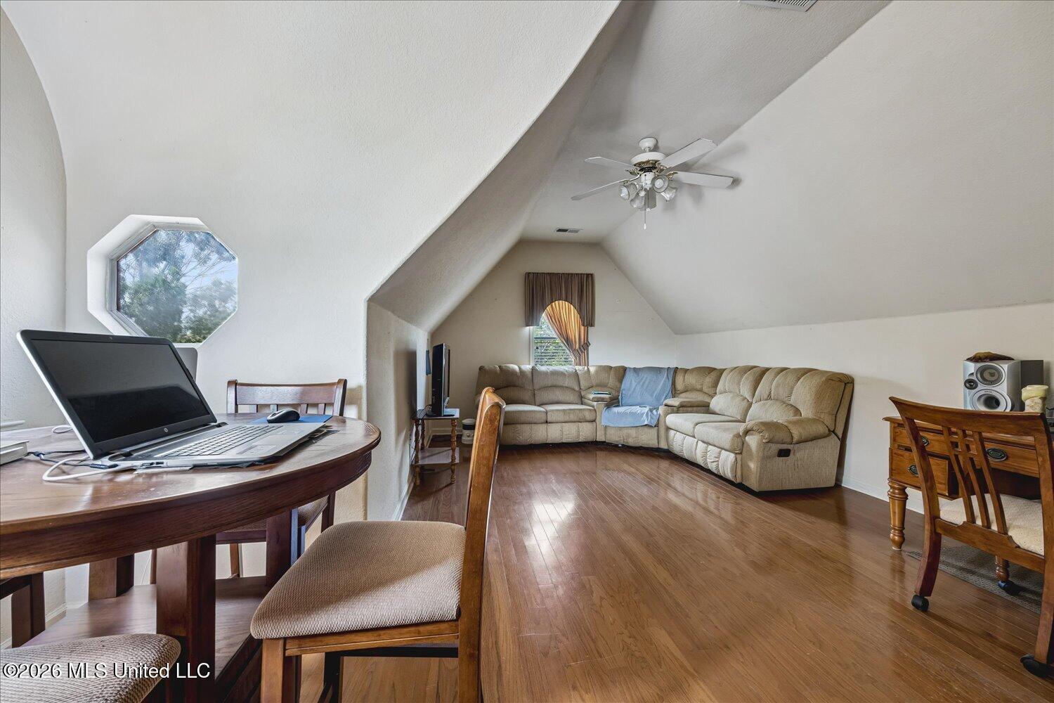 4363 Sweet Flag Loop Property Photo 23