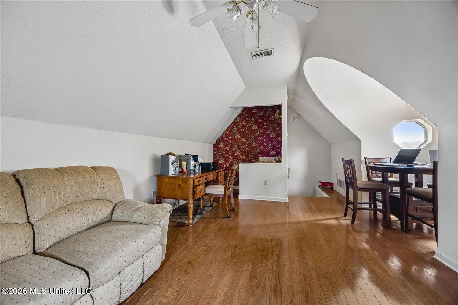 4363 Sweet Flag Loop Property Photo 24