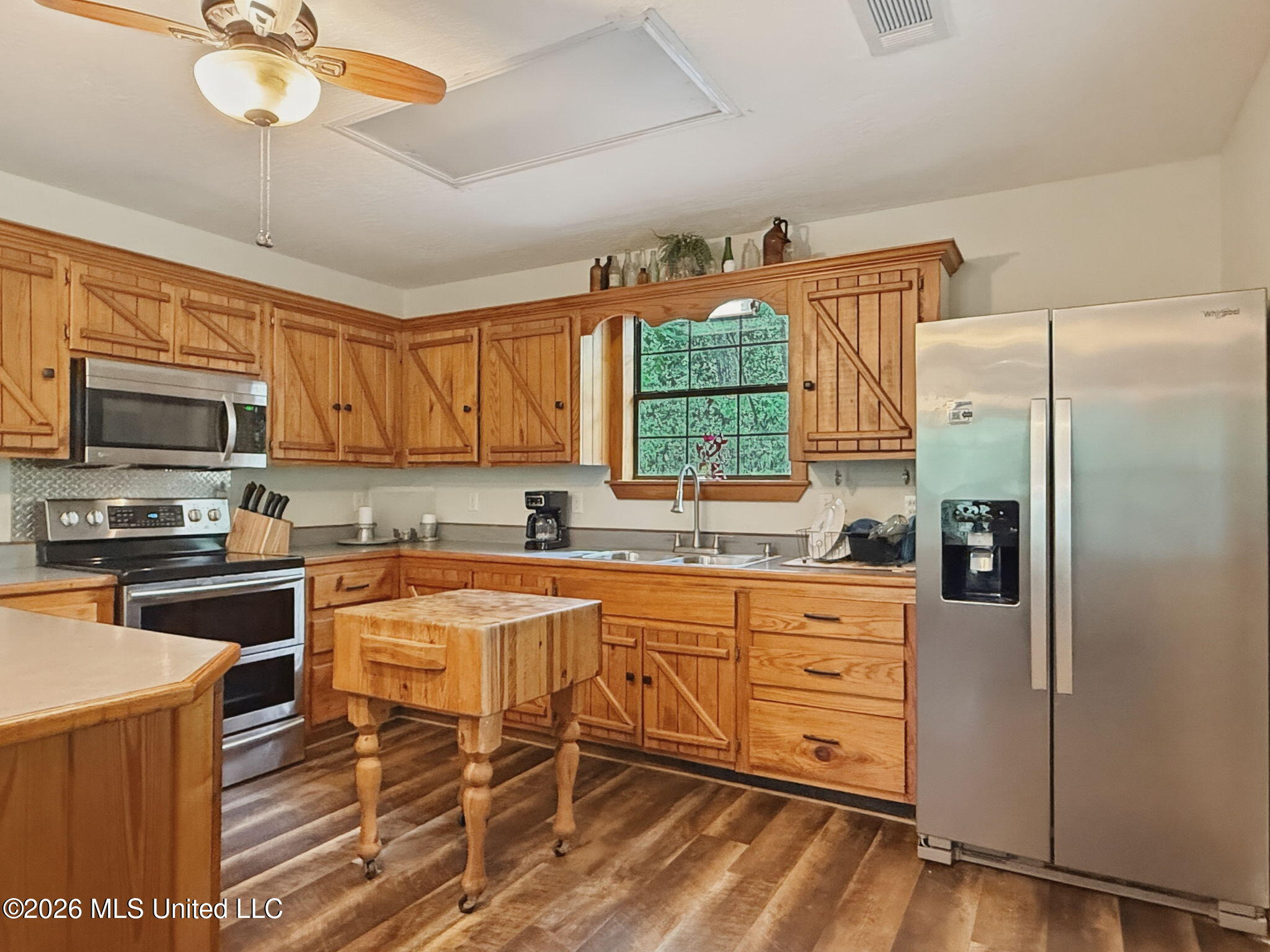 1230 Morriston Road Property Photo 13