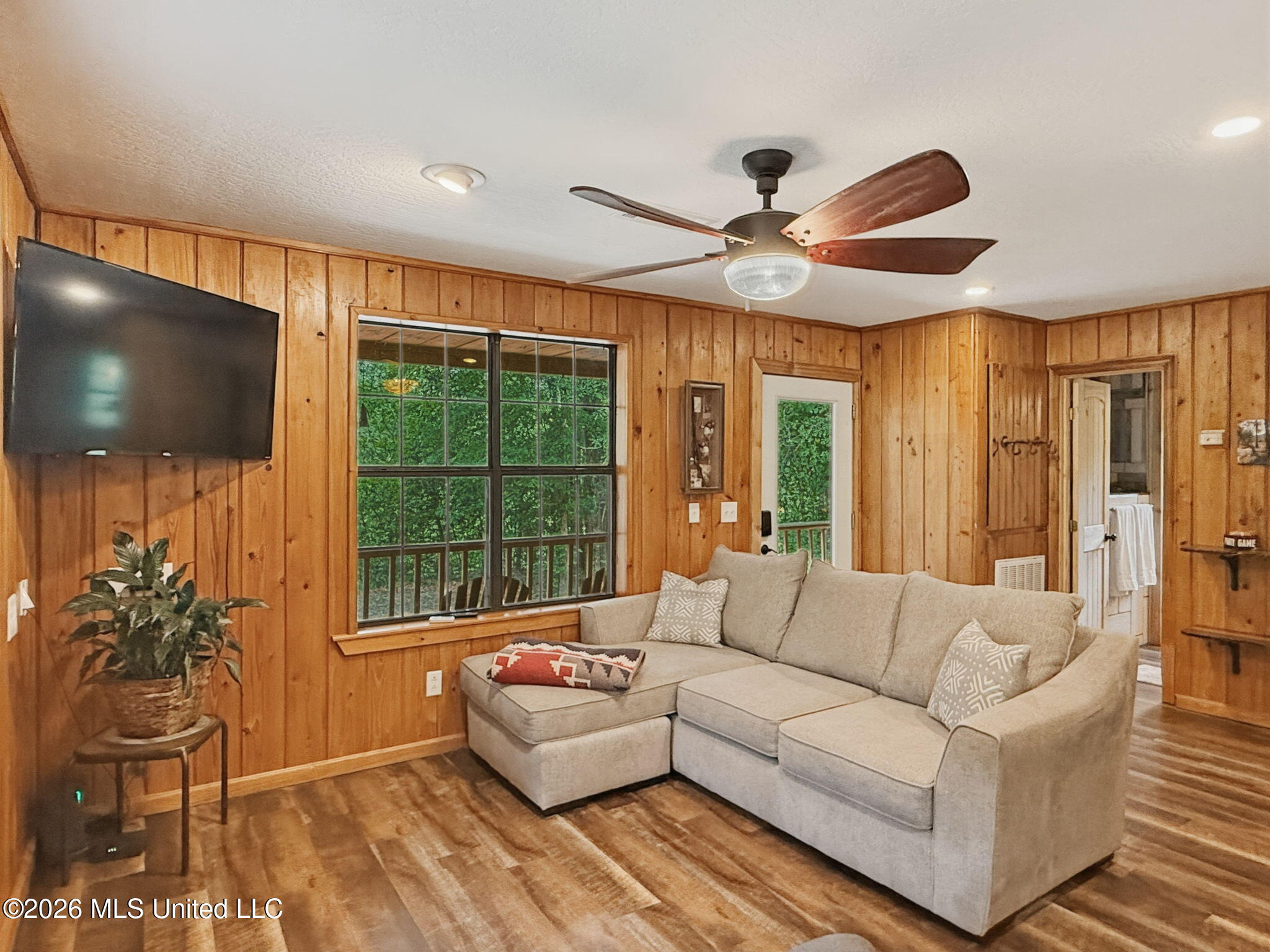 1230 Morriston Road Property Photo 15