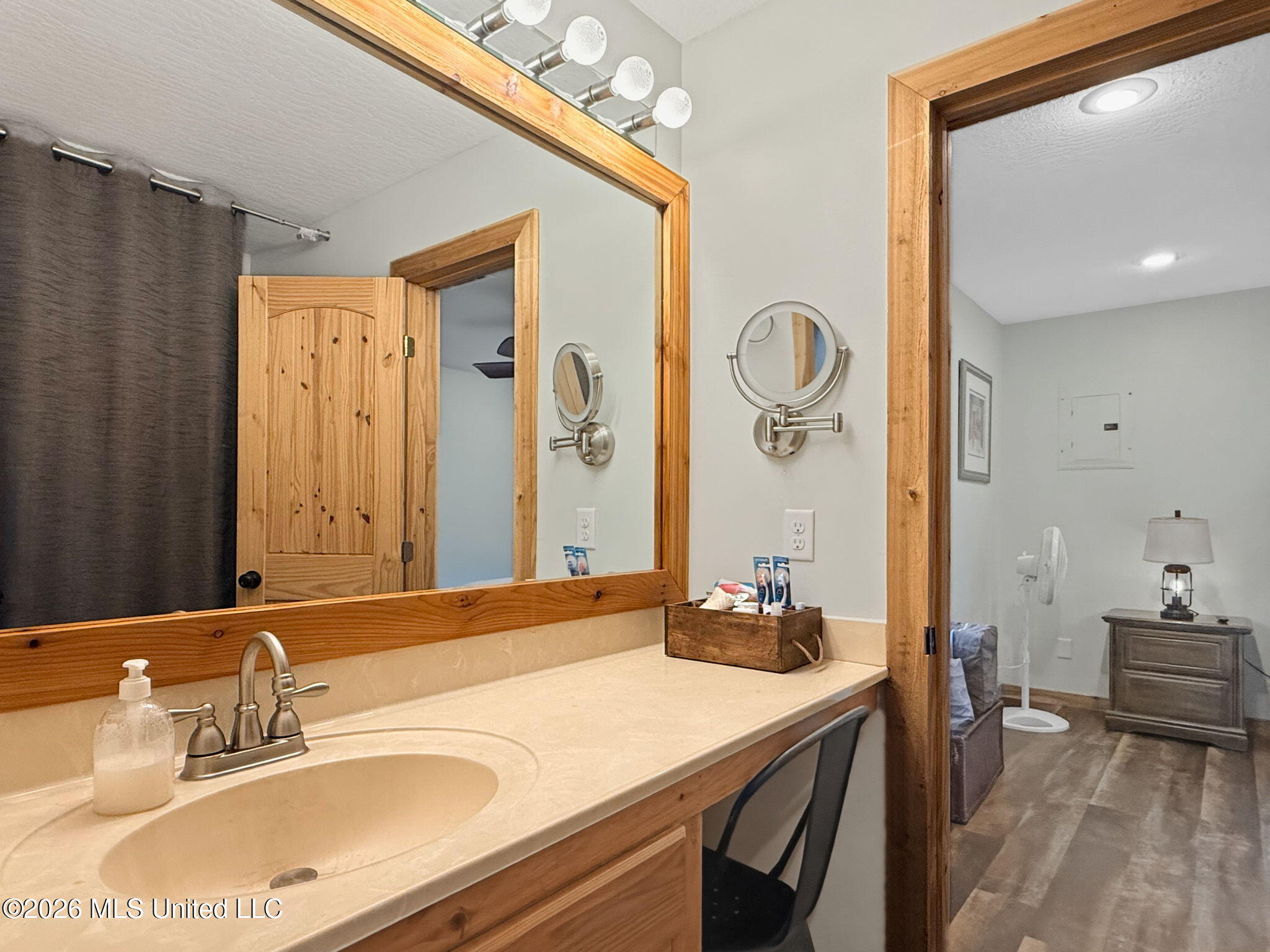 1230 Morriston Road Property Photo 19