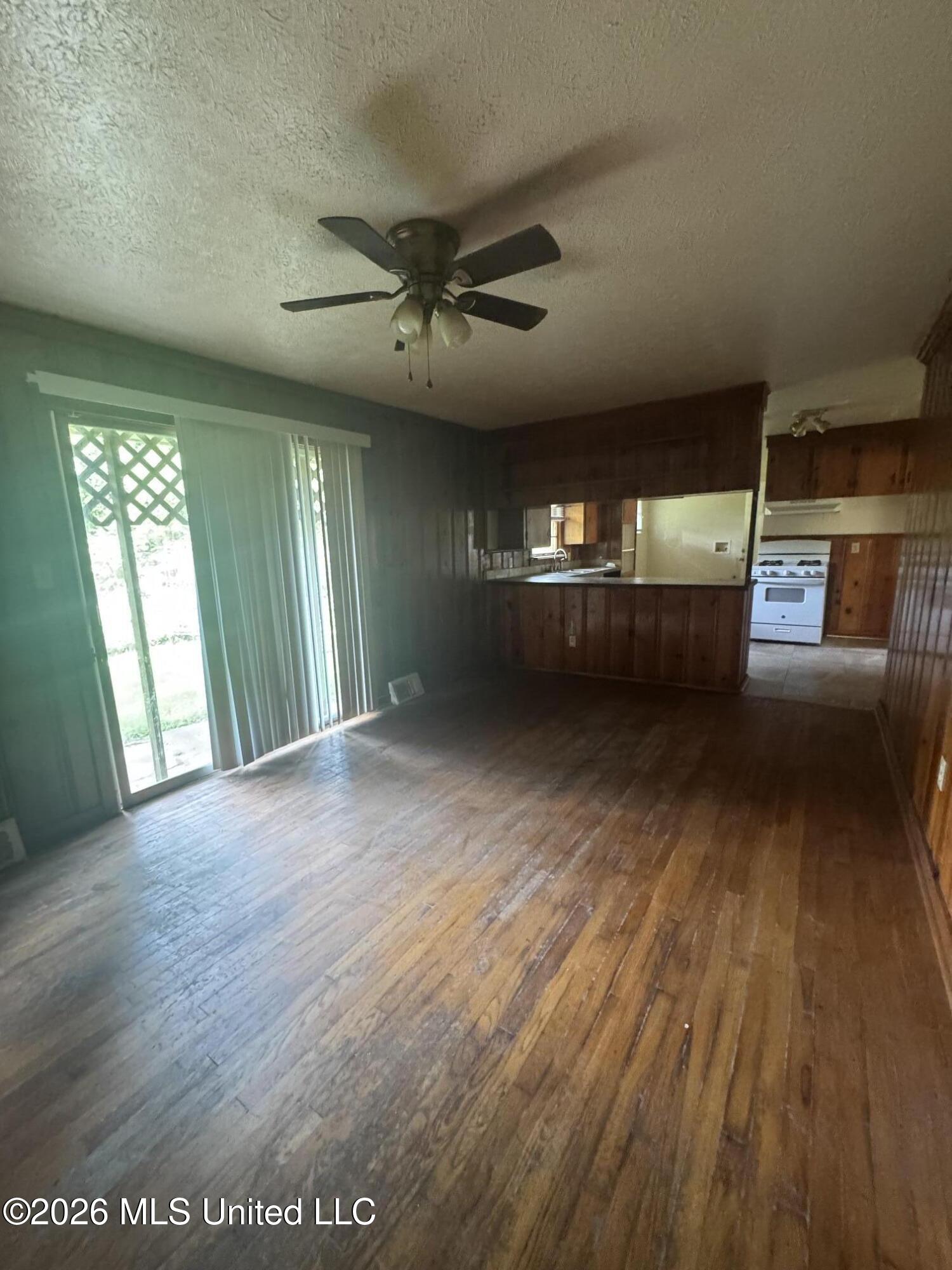 245 Shady Circle Property Photo 5
