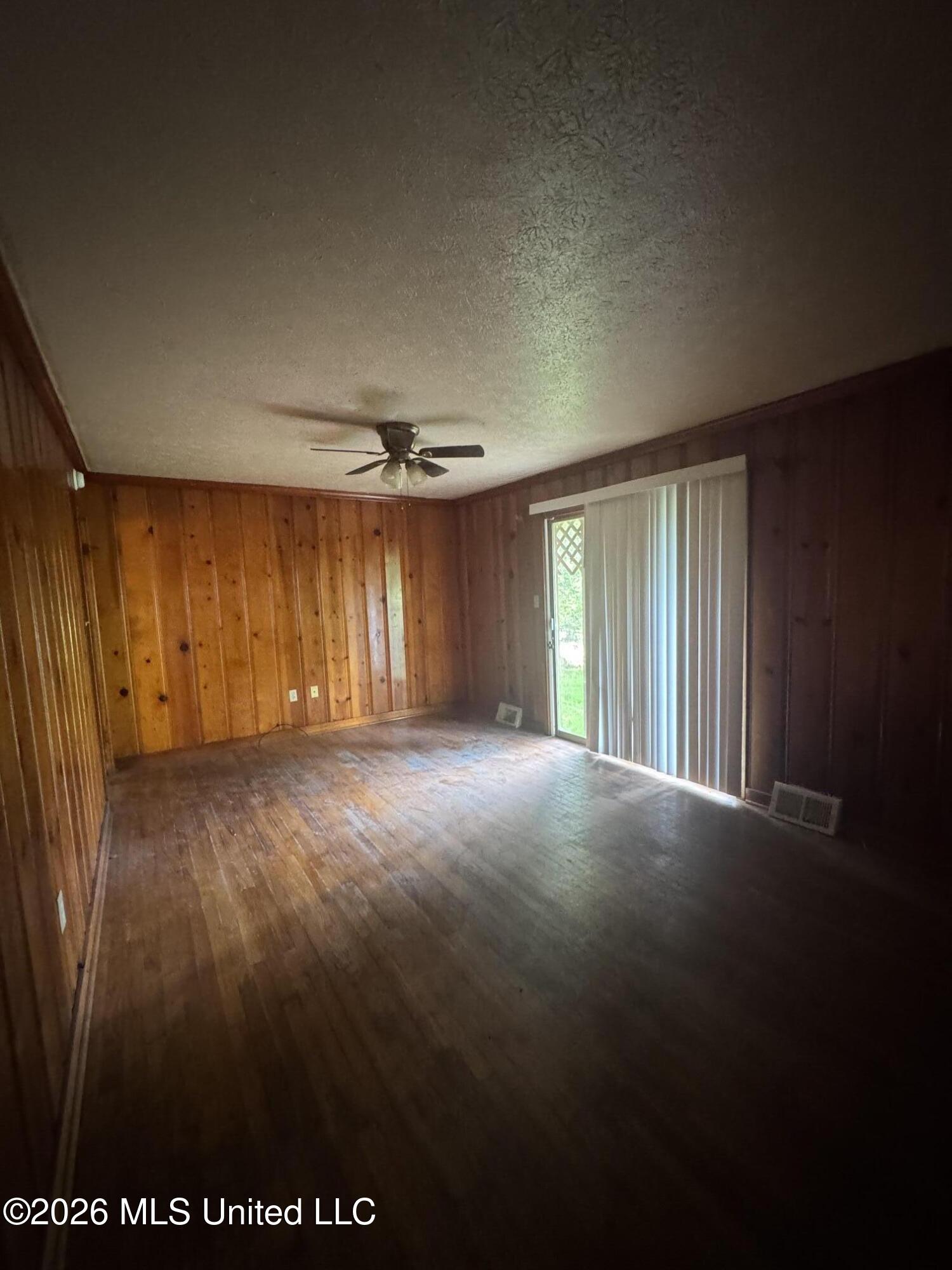 245 Shady Circle Property Photo 6