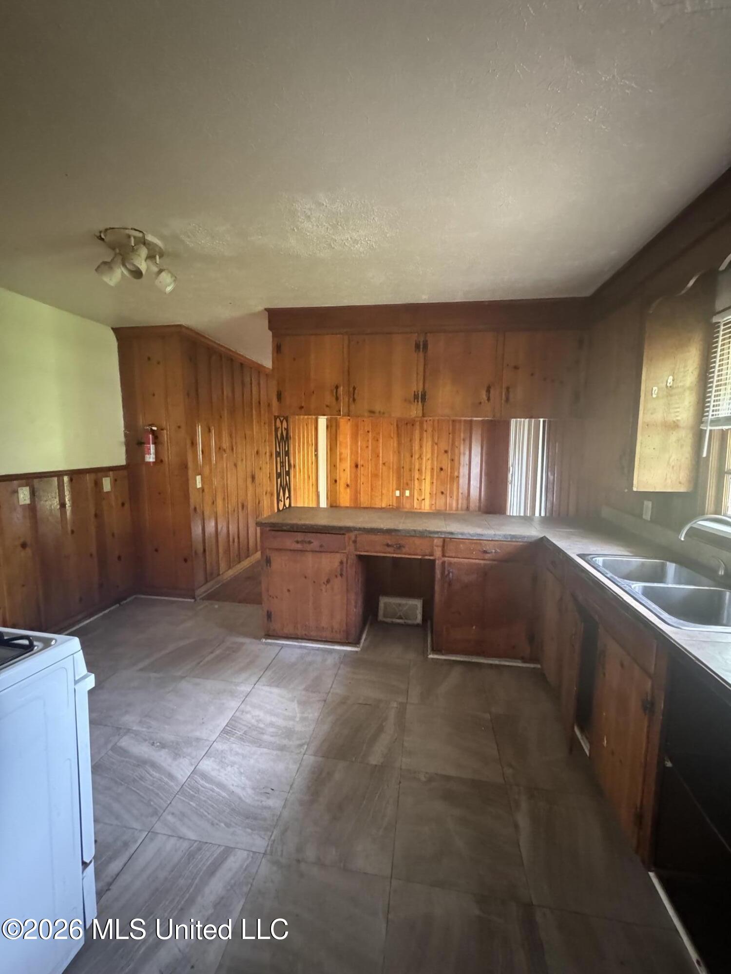 245 Shady Circle Property Photo 8