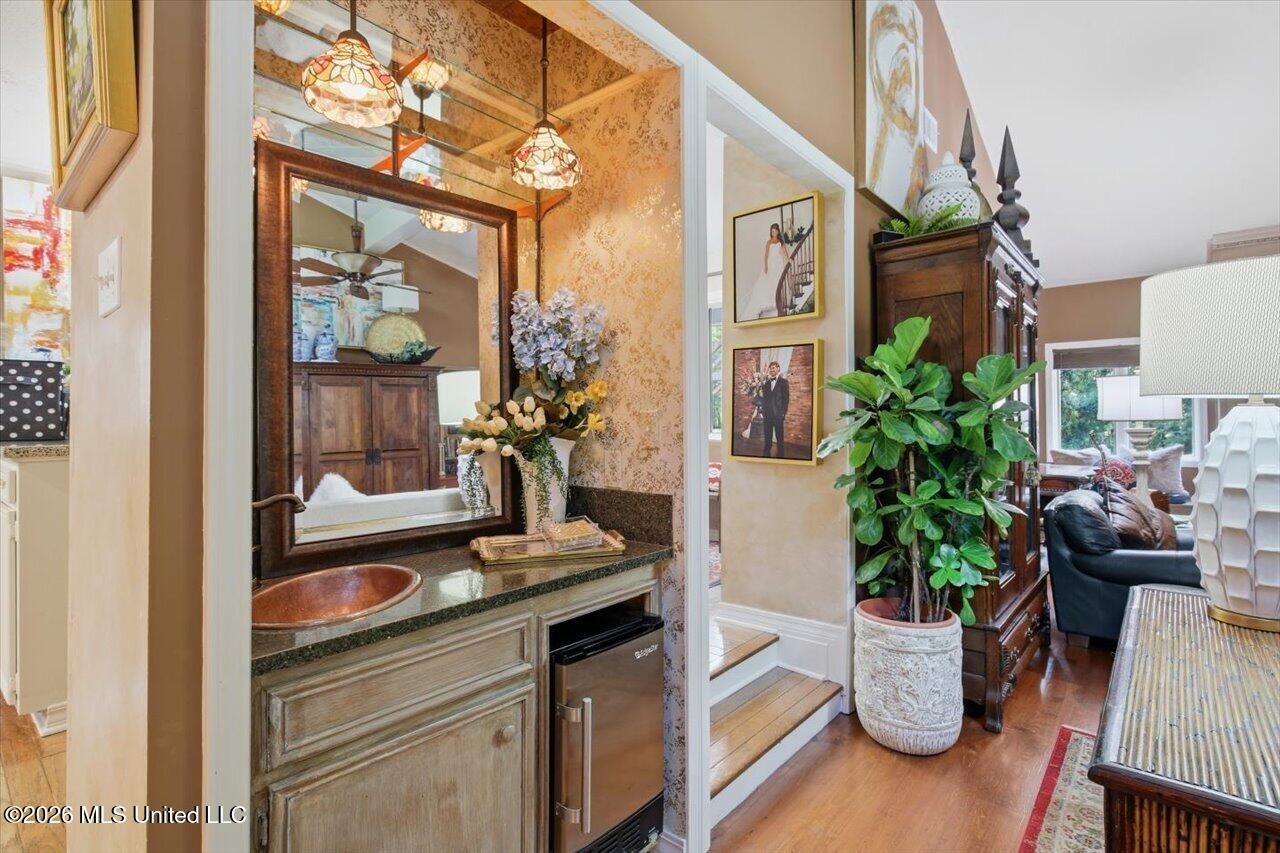 13 Montgomery Lane Property Photo 21
