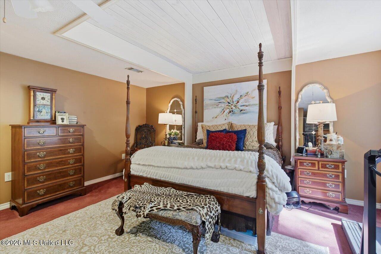 13 Montgomery Lane Property Photo 35