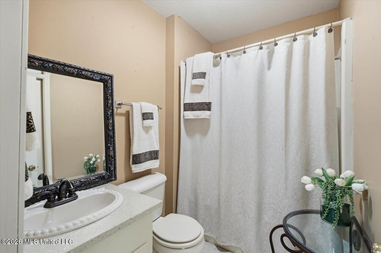 13 Montgomery Lane Property Photo 39