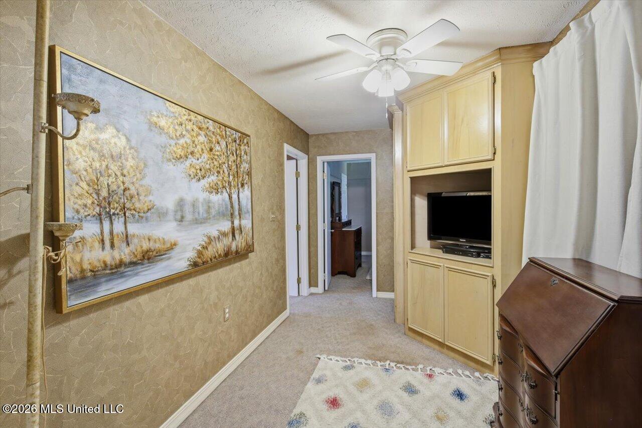13 Montgomery Lane Property Photo 42