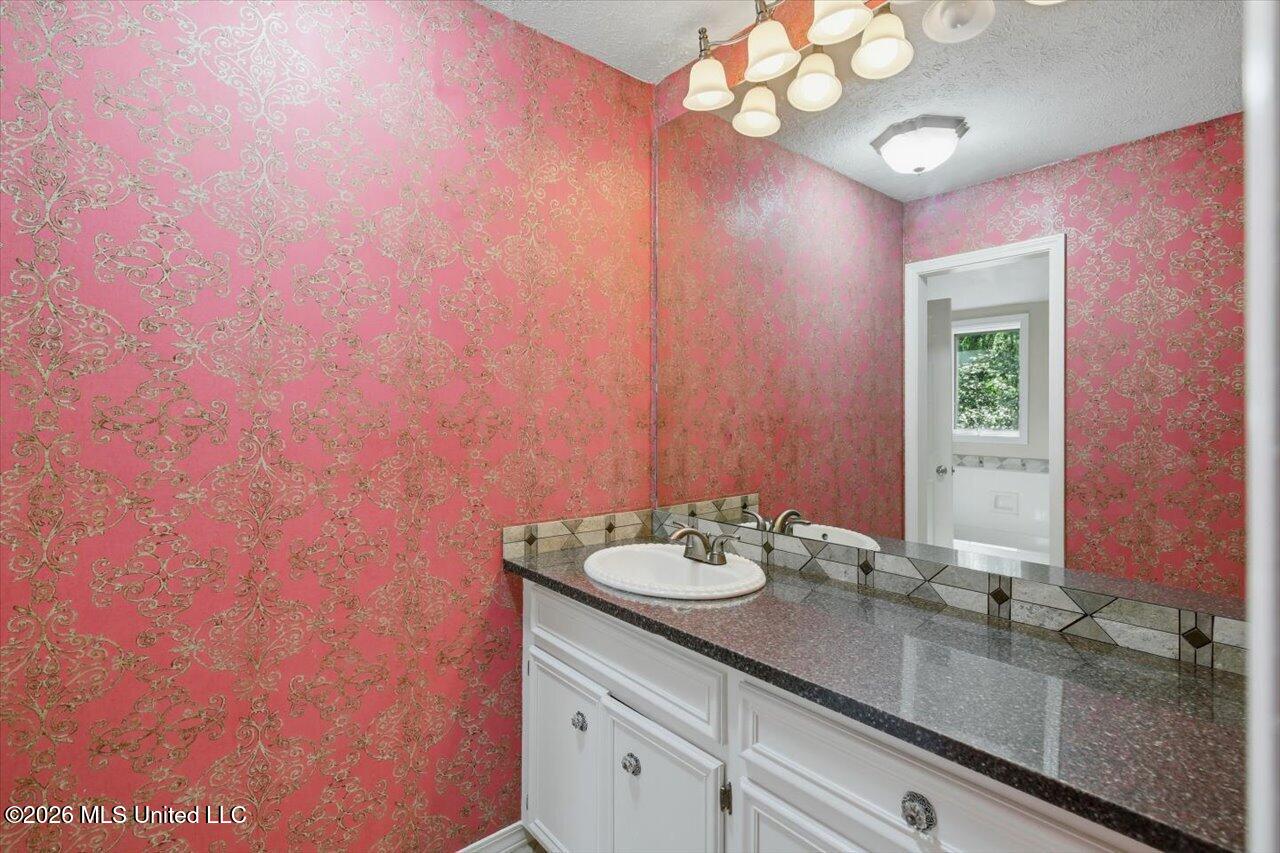 13 Montgomery Lane Property Photo 44