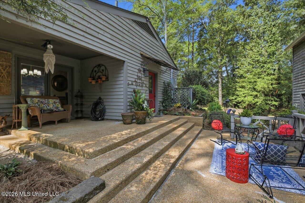 13 Montgomery Lane Property Photo 49