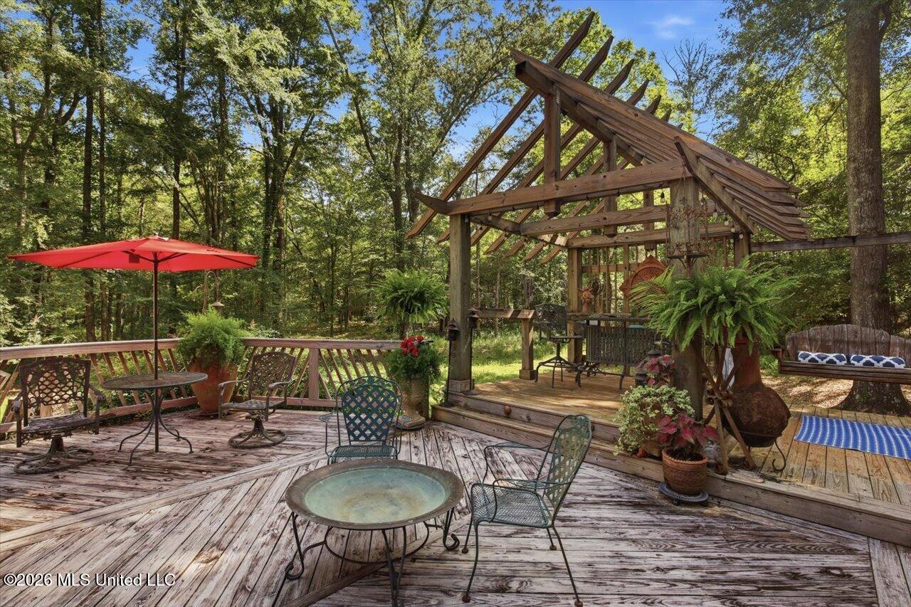 13 Montgomery Lane Property Photo 53