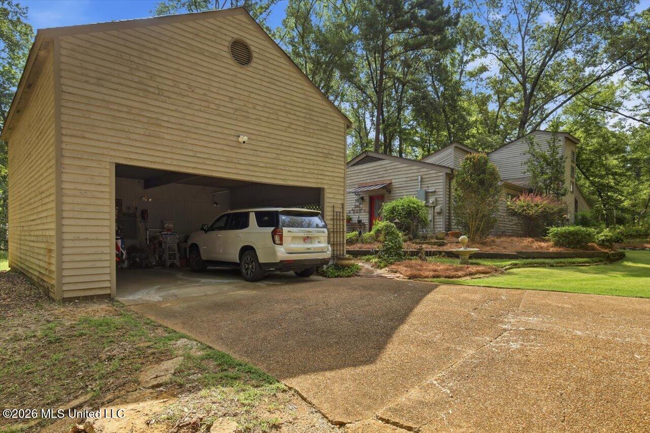 13 Montgomery Lane Property Photo 66