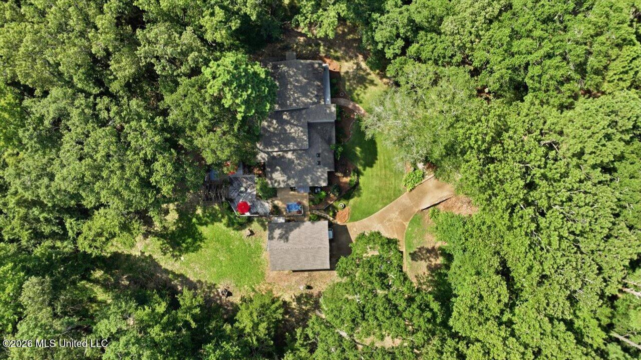13 Montgomery Lane Property Photo 70