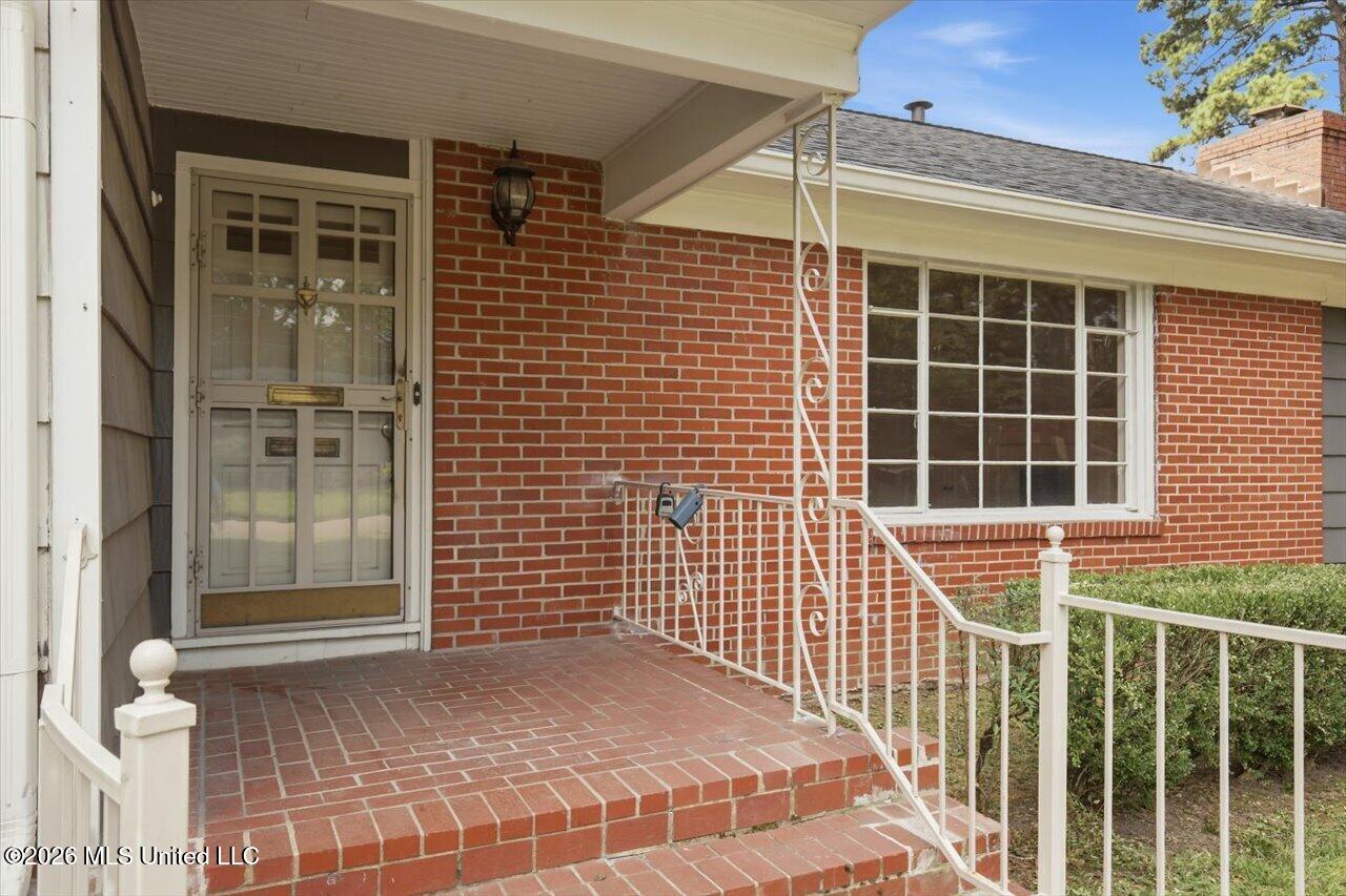1037 Cedar Hill Drive Property Photo 4