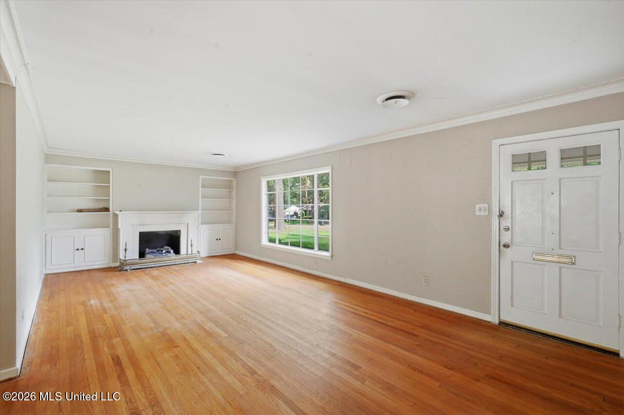 1037 Cedar Hill Drive Property Photo 5