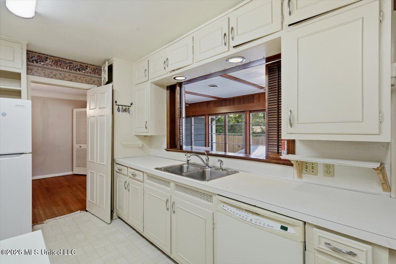 1037 Cedar Hill Drive Property Photo 10