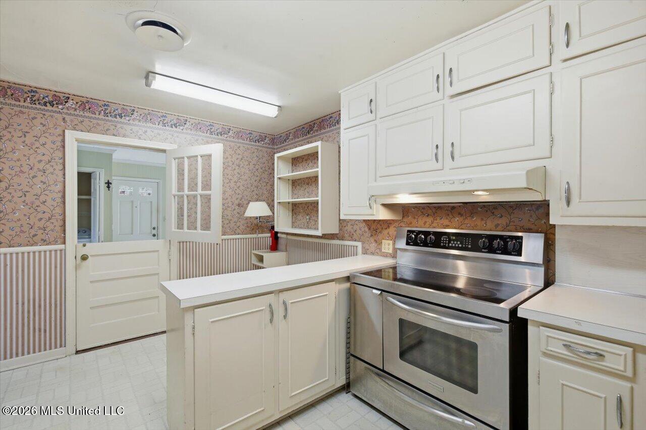 1037 Cedar Hill Drive Property Photo 11