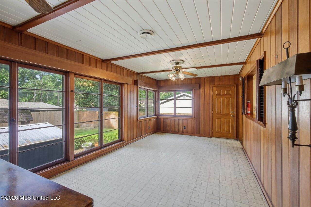 1037 Cedar Hill Drive Property Photo 13