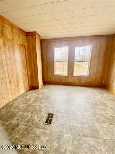 309 Oak Street Property Photo 2