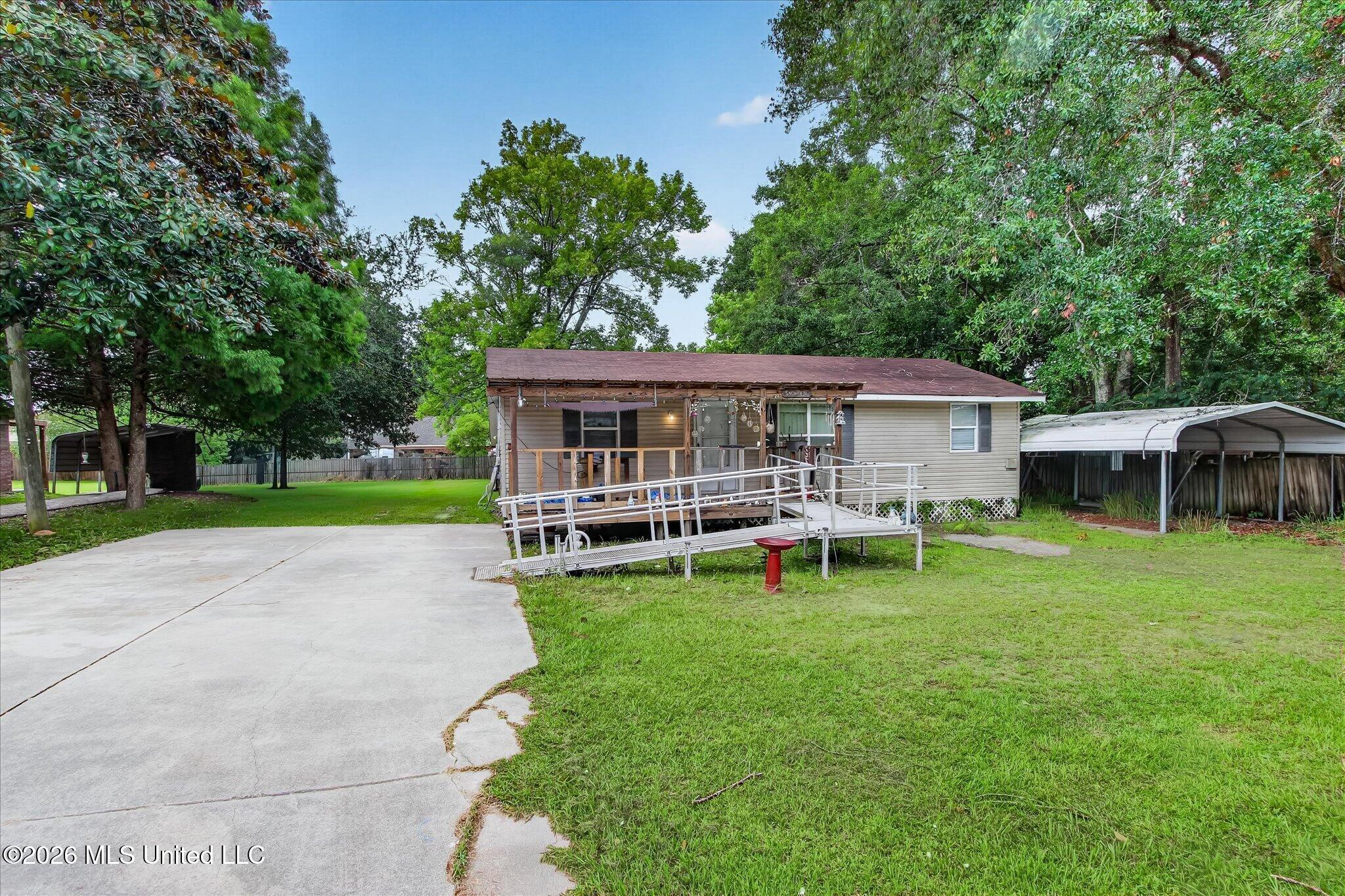 16080 Crestview Drive Property Photo 5