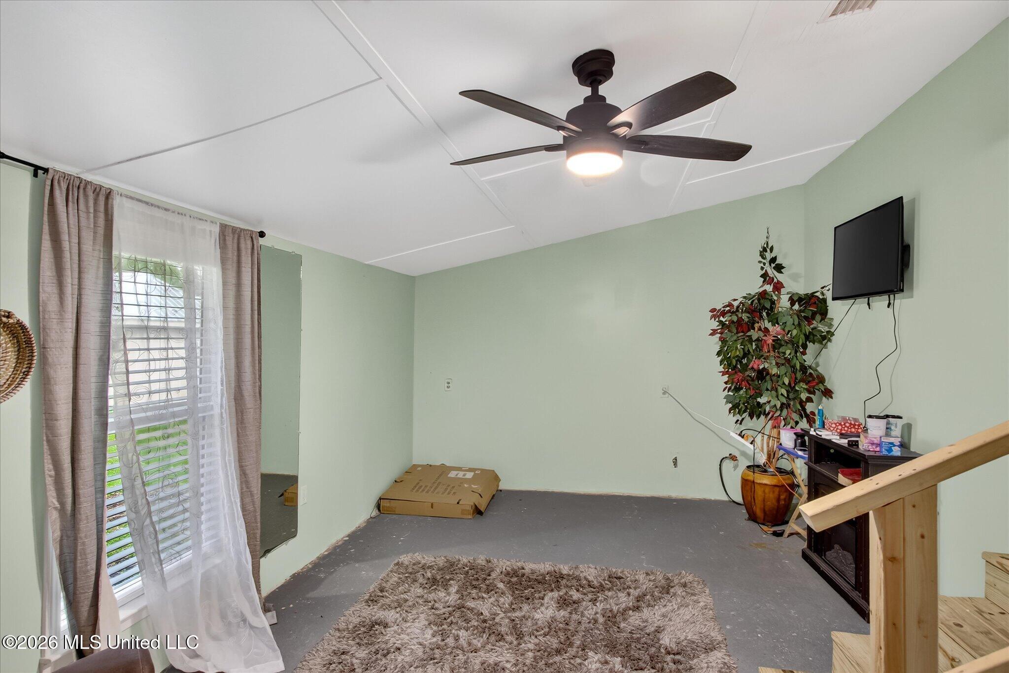 16080 Crestview Drive Property Photo 13