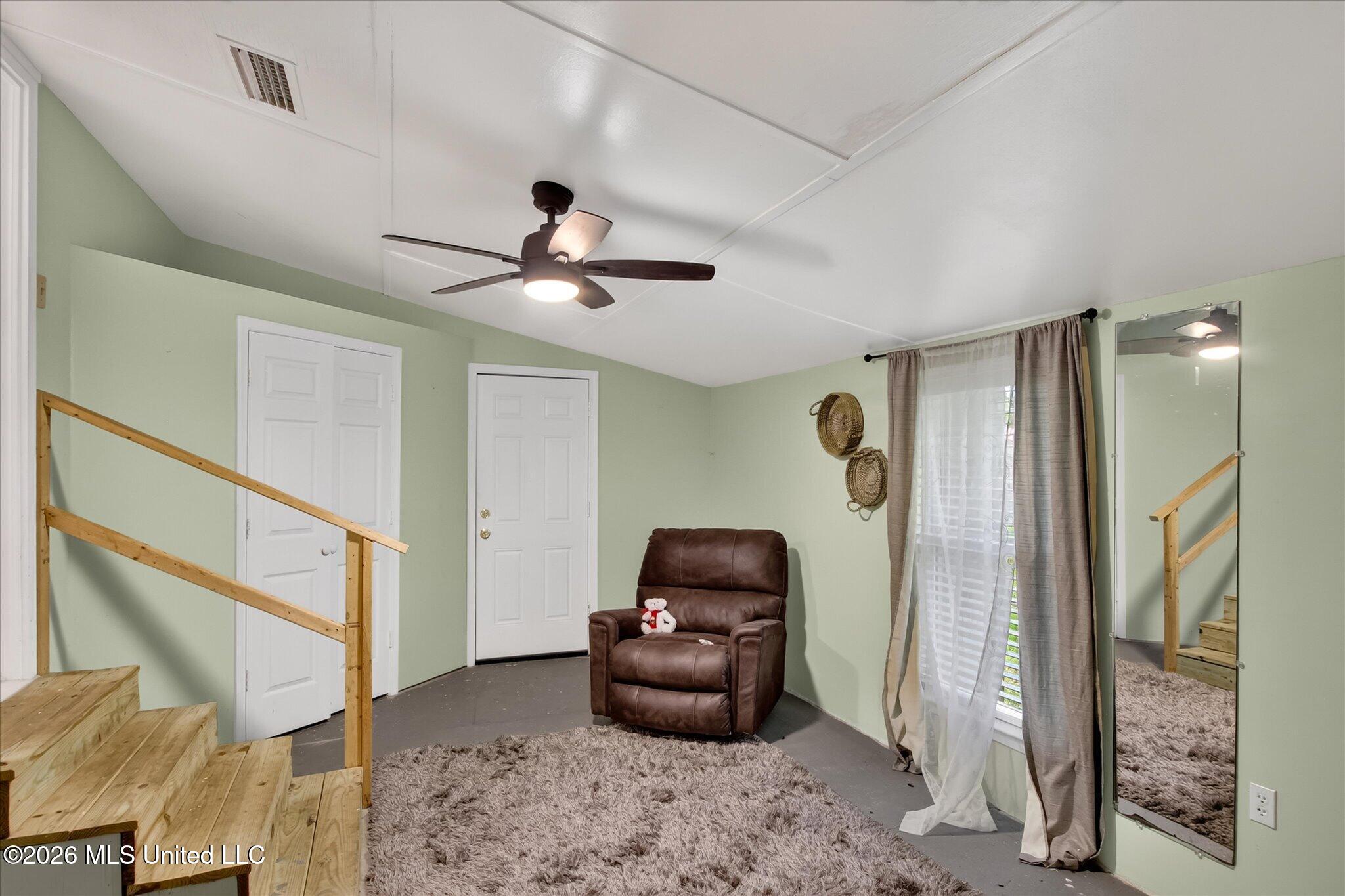 16080 Crestview Drive Property Photo 14