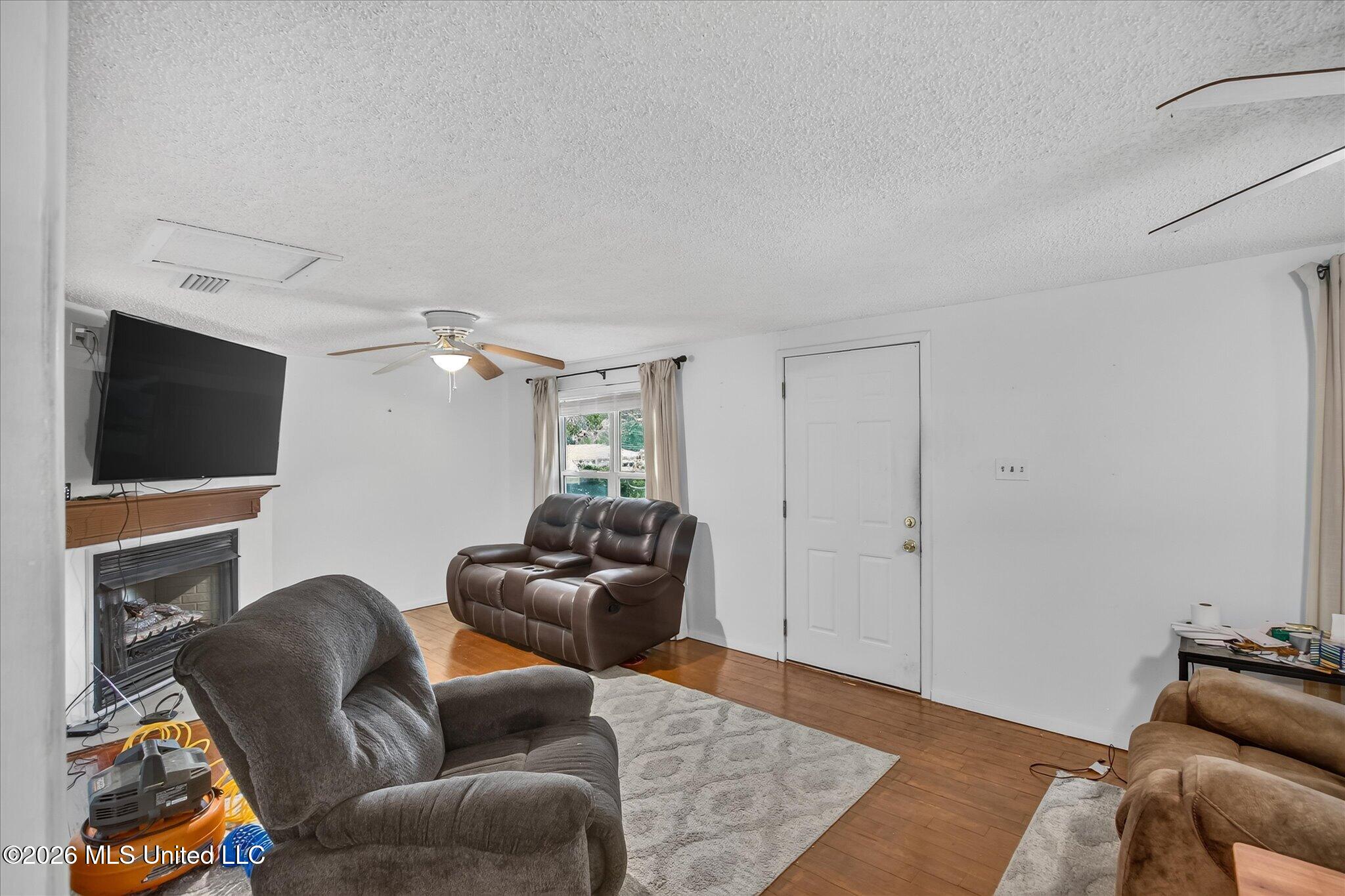 16080 Crestview Drive Property Photo 18