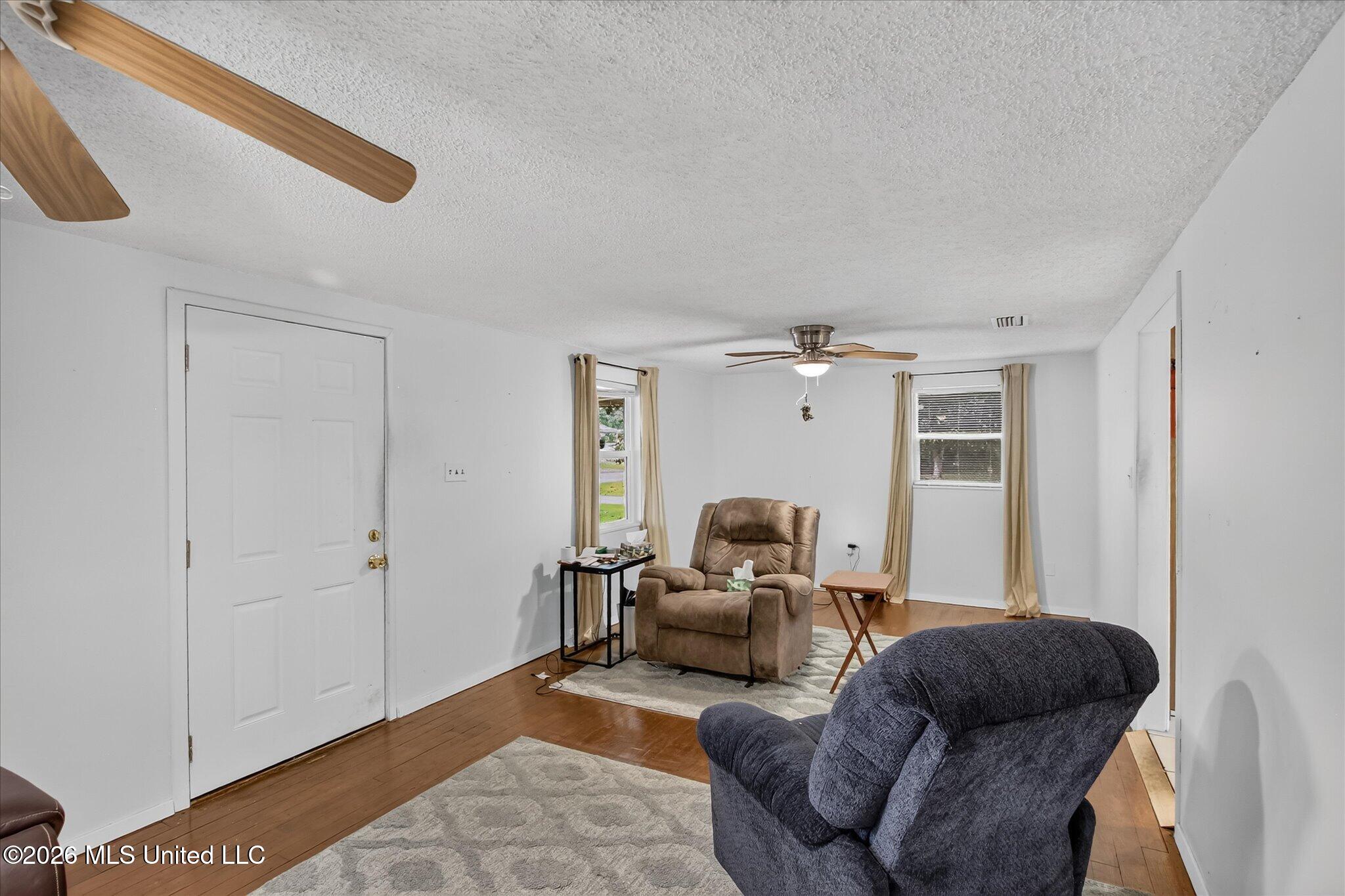 16080 Crestview Drive Property Photo 20