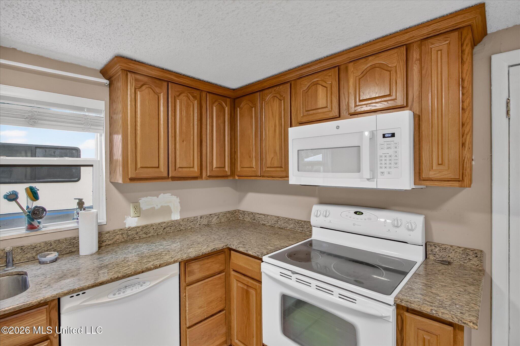 16080 Crestview Drive Property Photo 24