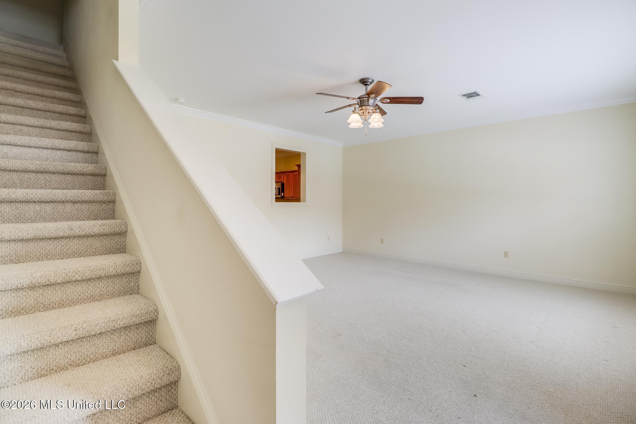 940 Jefferson Drive Property Photo 2