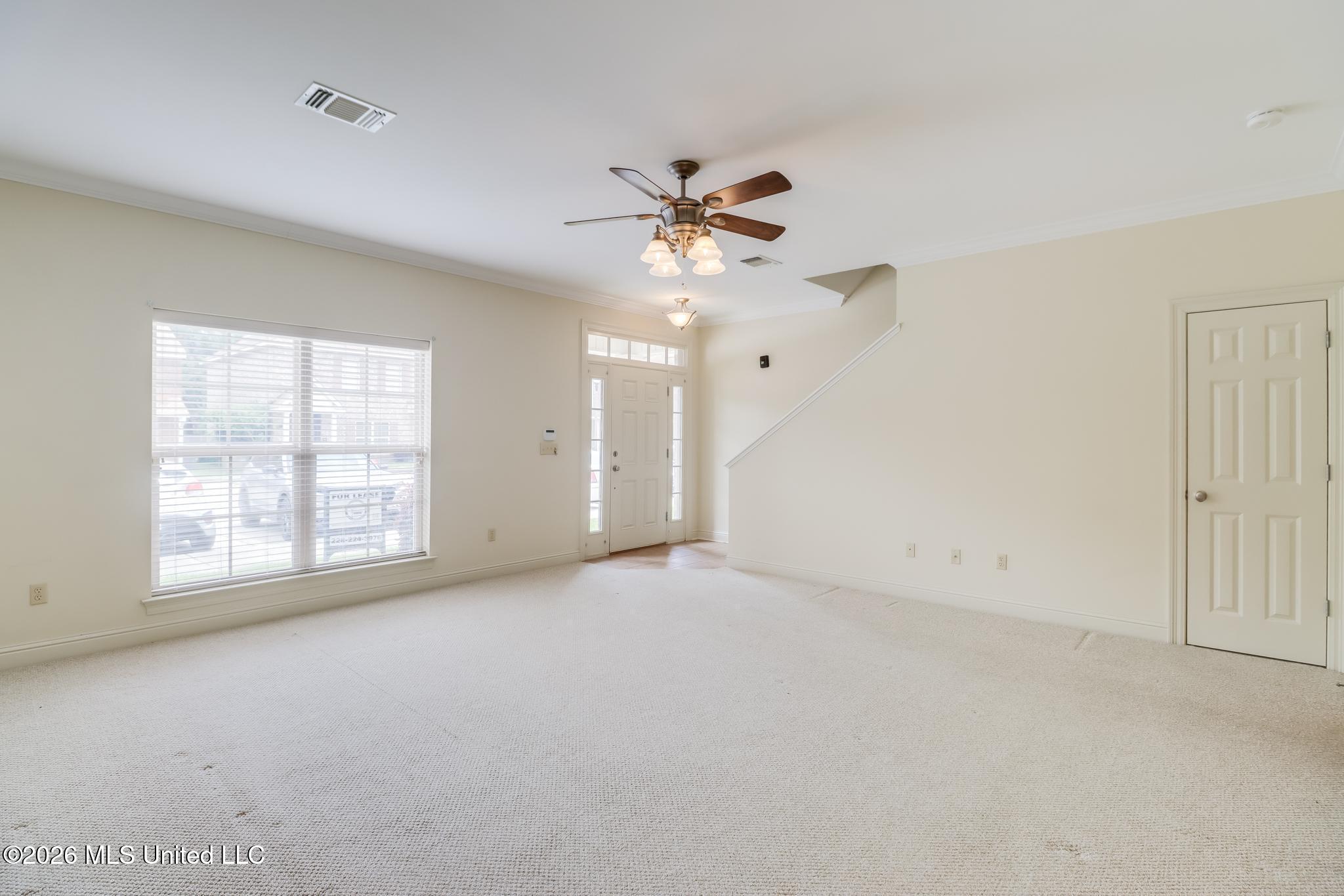940 Jefferson Drive Property Photo 4