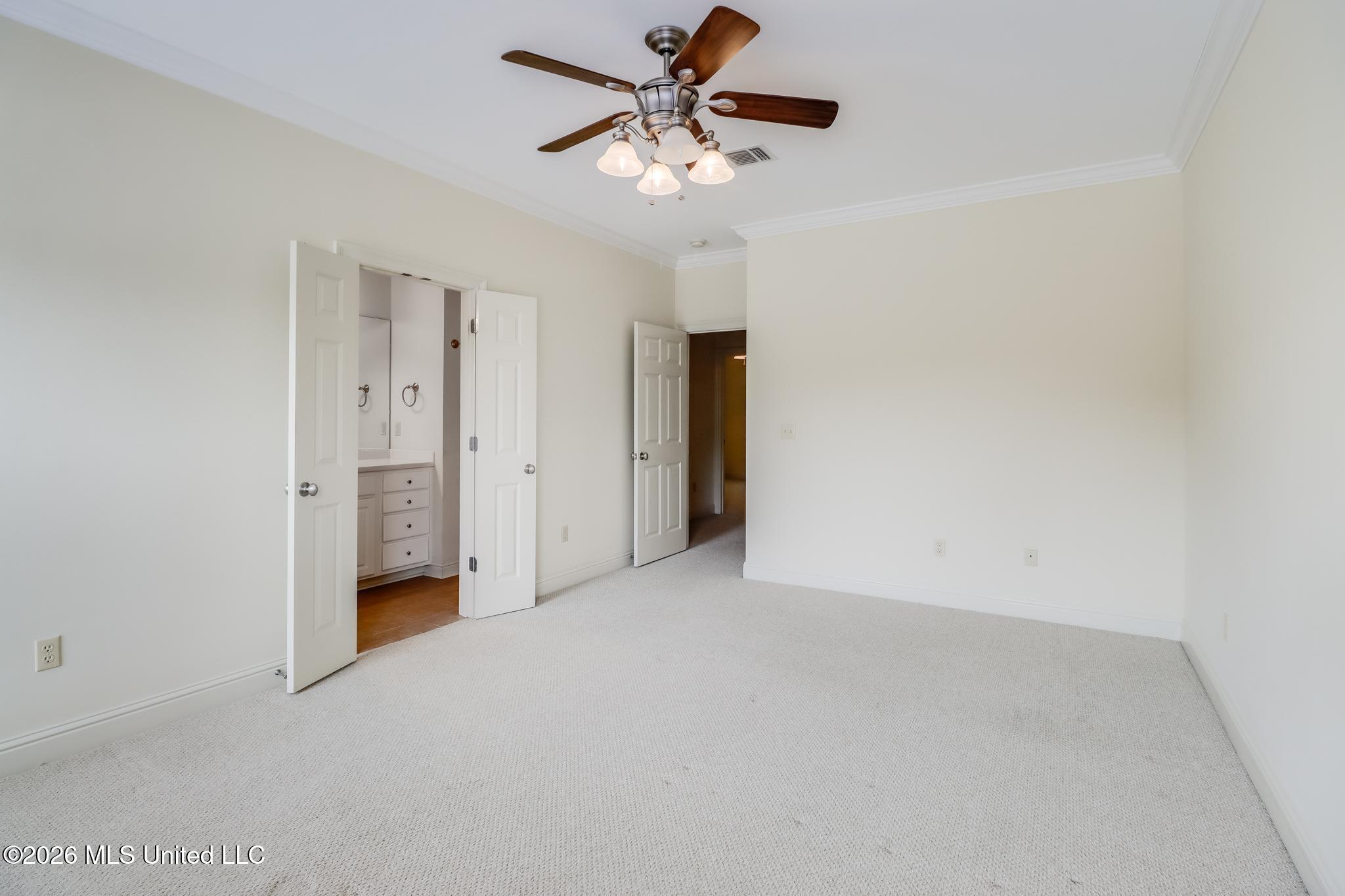 940 Jefferson Drive Property Photo 11