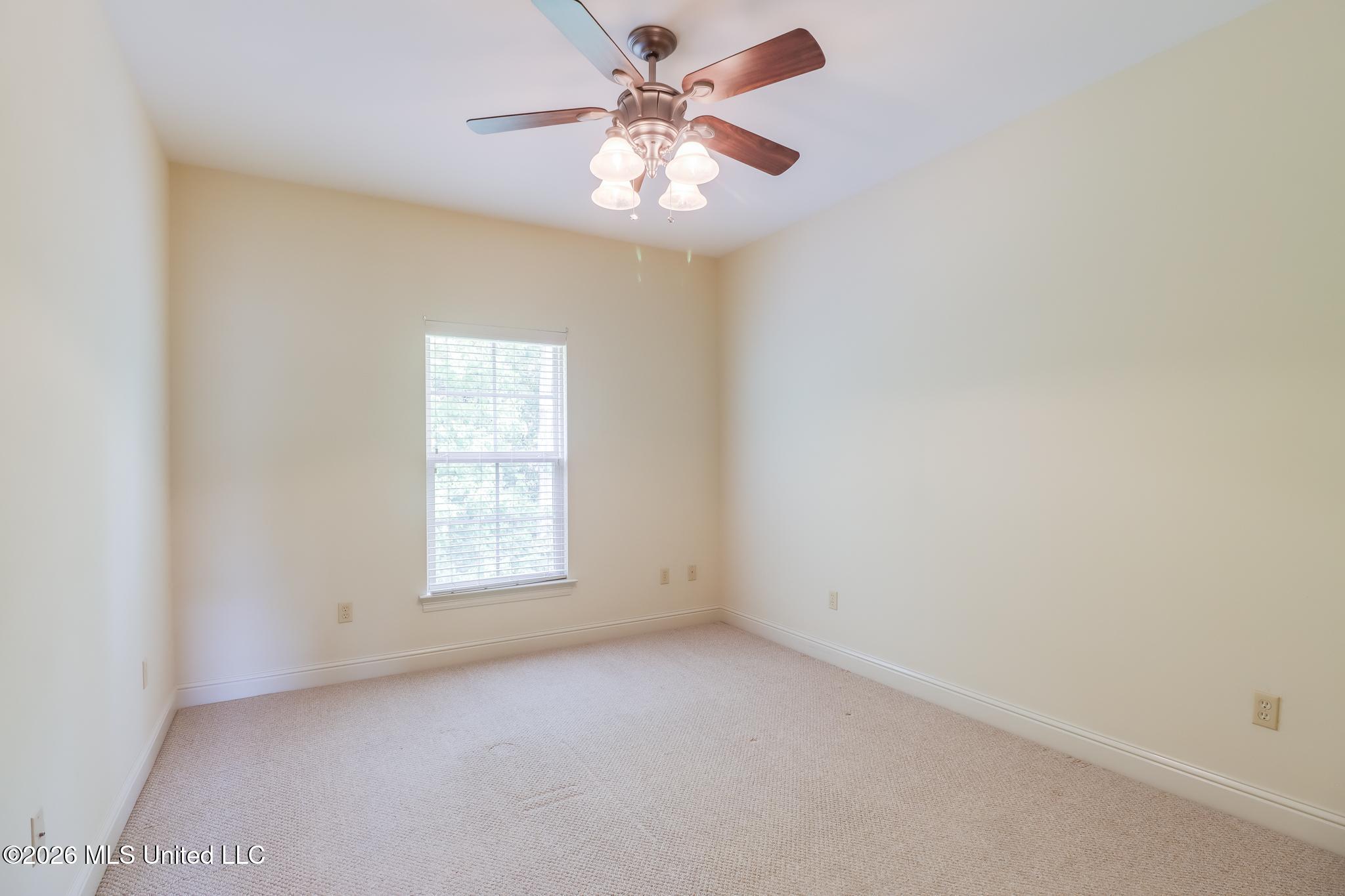 940 Jefferson Drive Property Photo 13