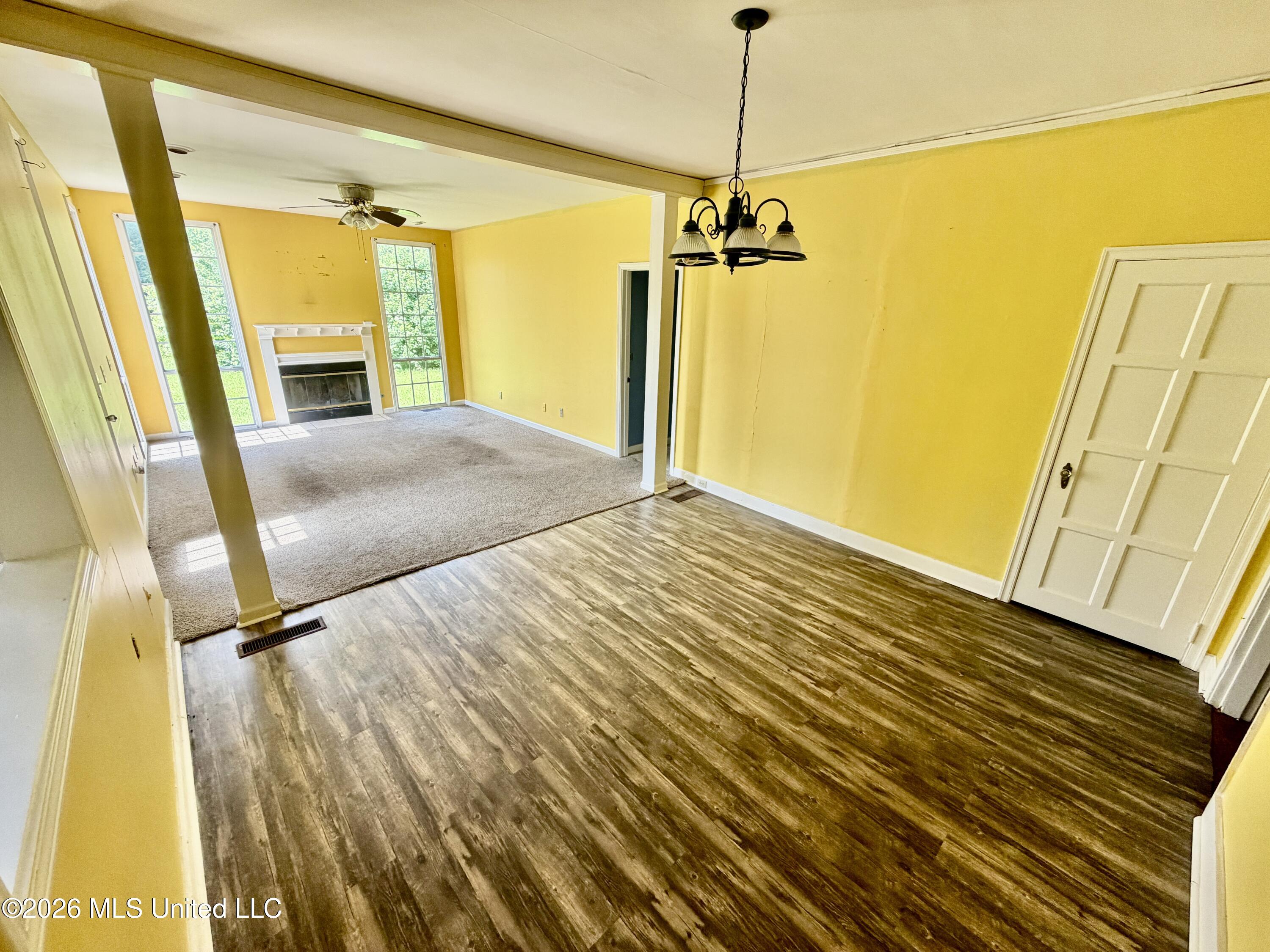 822 Oakhurst Avenue Property Photo 6