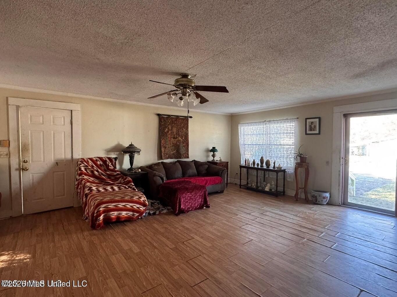 2930 Dantzler Street Property Photo 6