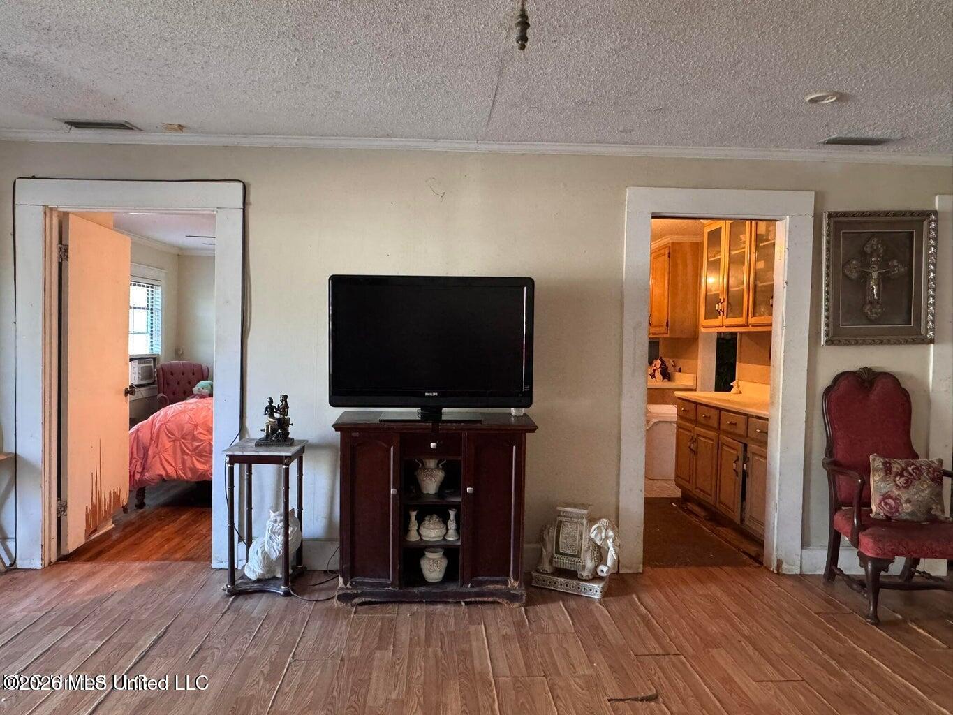 2930 Dantzler Street Property Photo 11