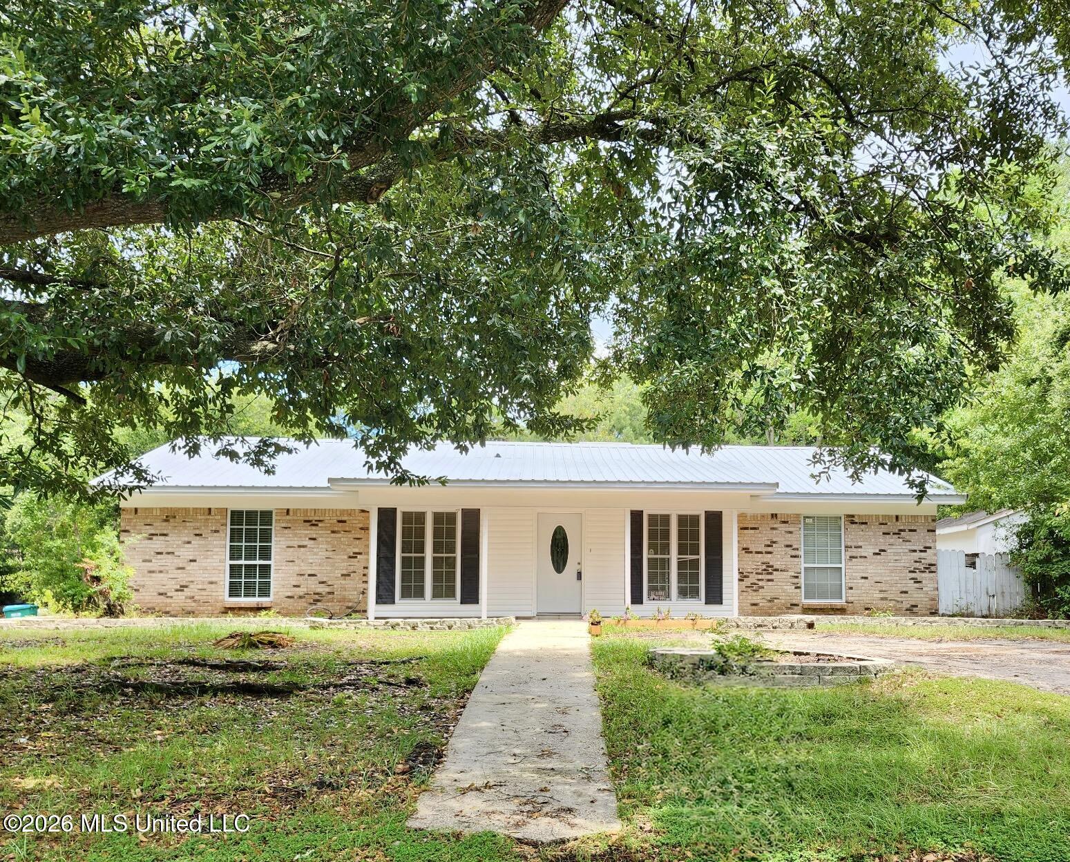 1318 Parktown Drive Property Photo 1