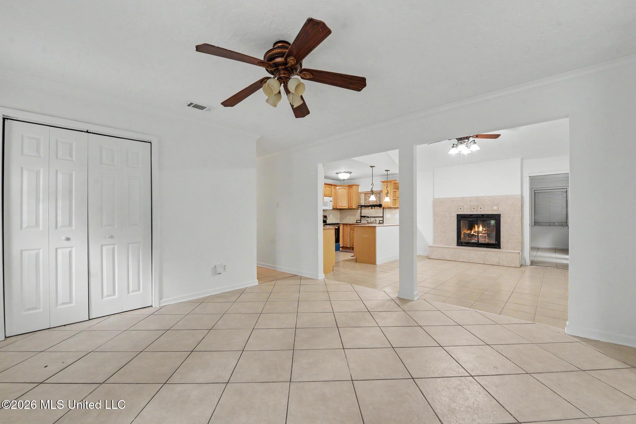 1318 Parktown Drive Property Photo 5