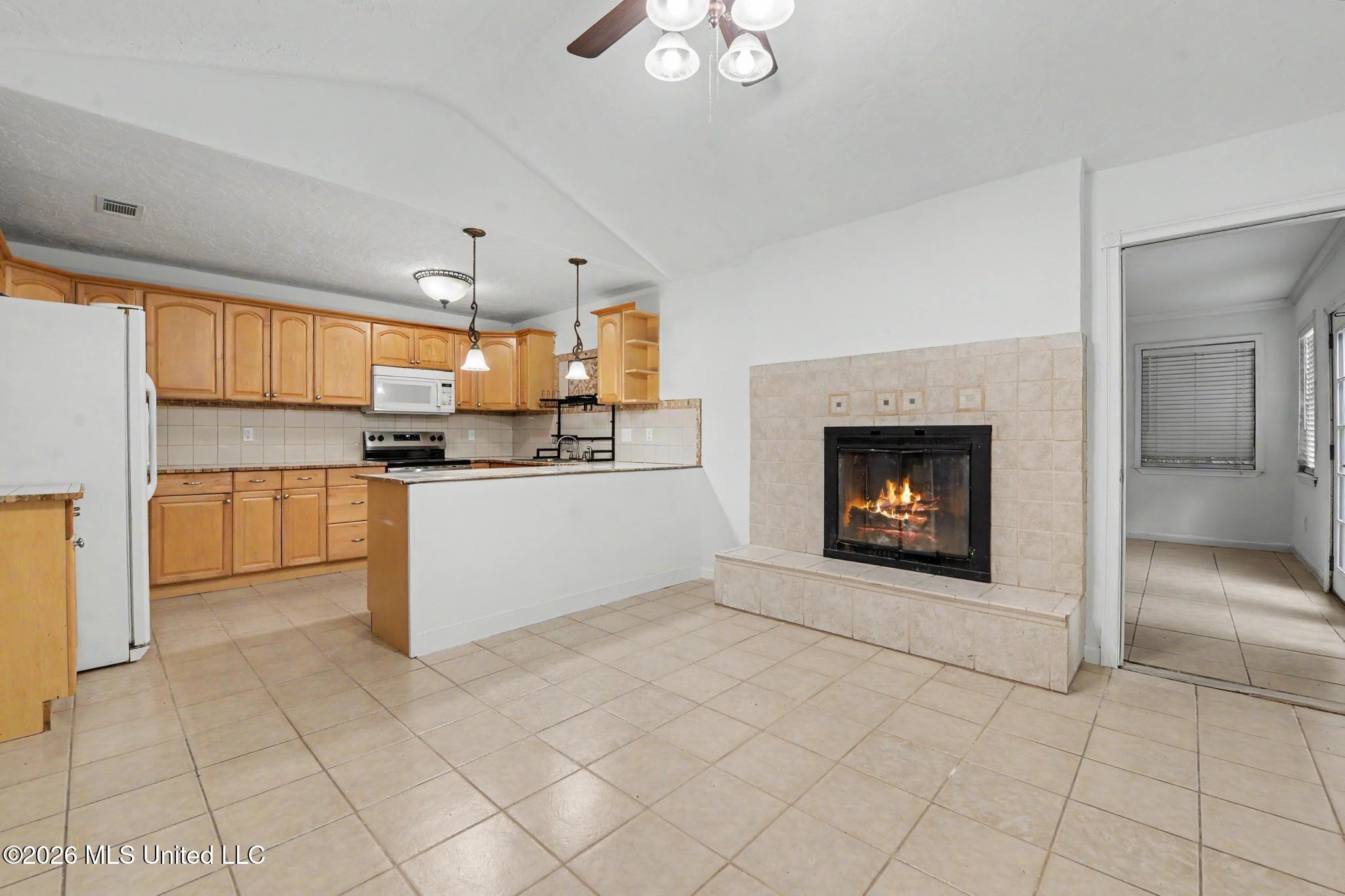 1318 Parktown Drive Property Photo 6