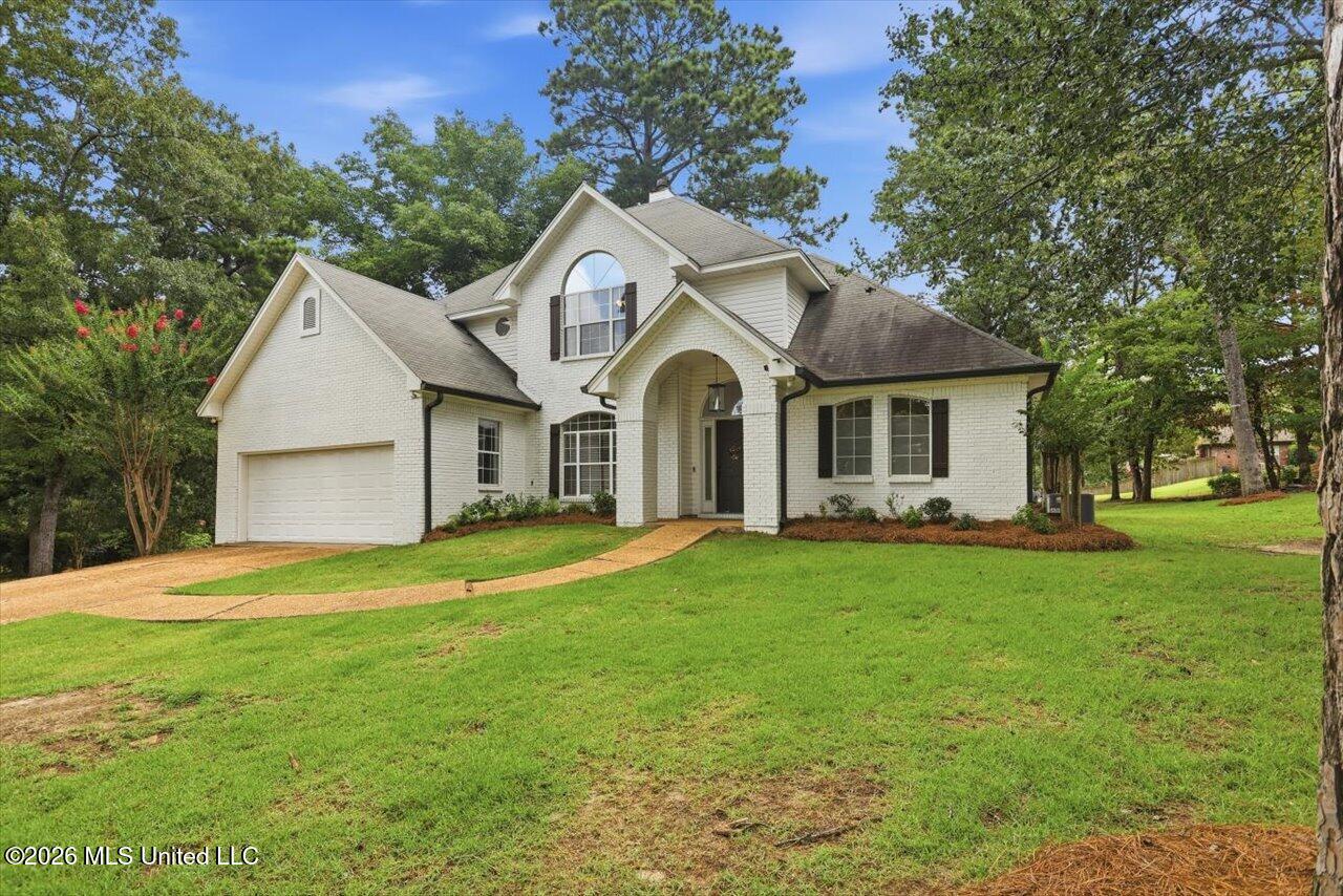346 Woodlands Drive Property Photo 2