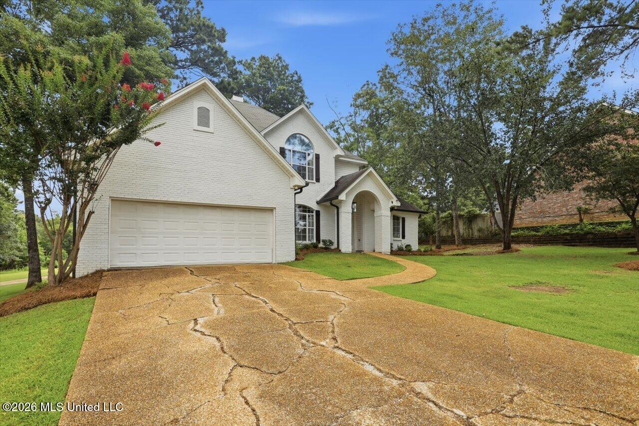346 Woodlands Drive Property Photo 3