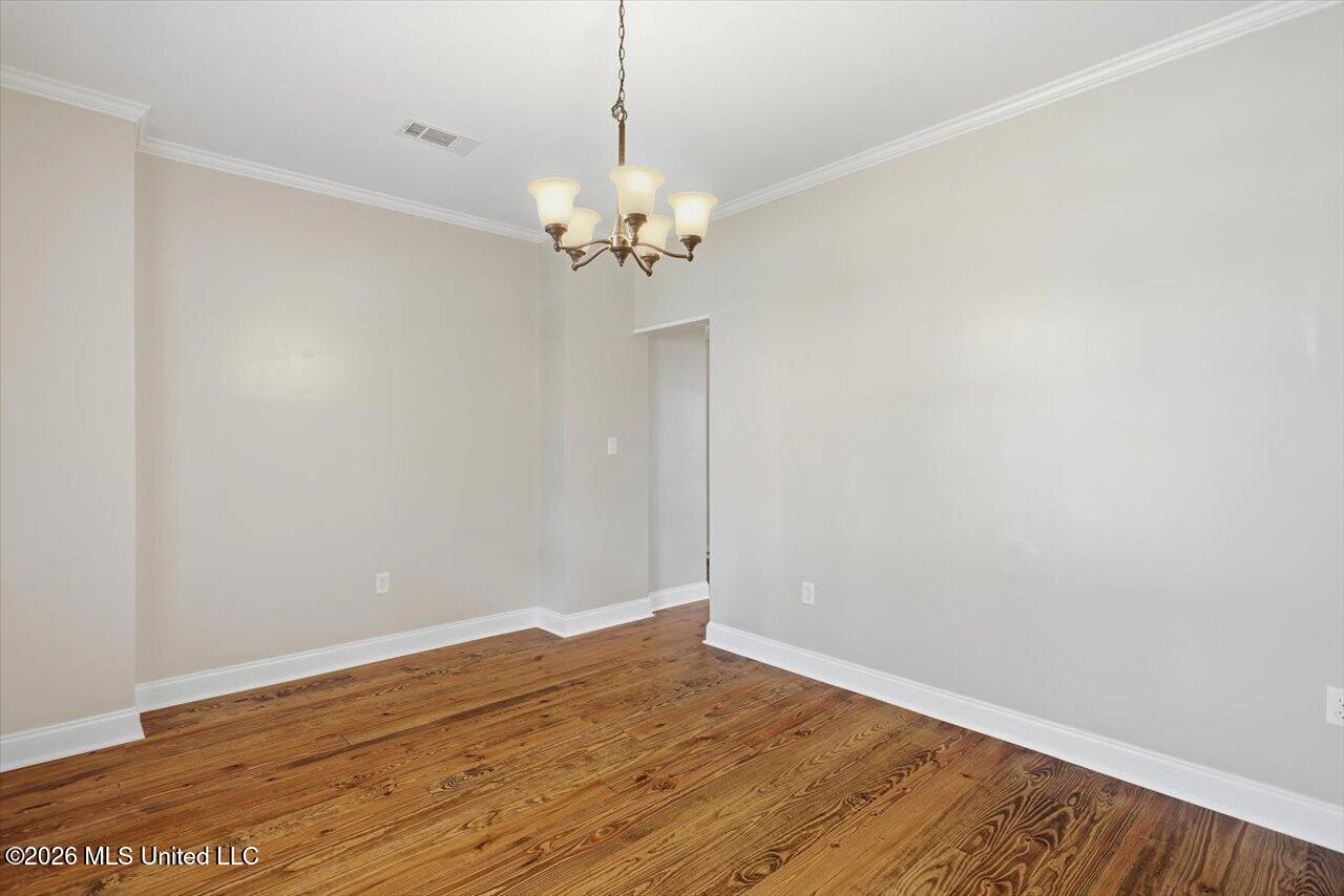 346 Woodlands Drive Property Photo 16